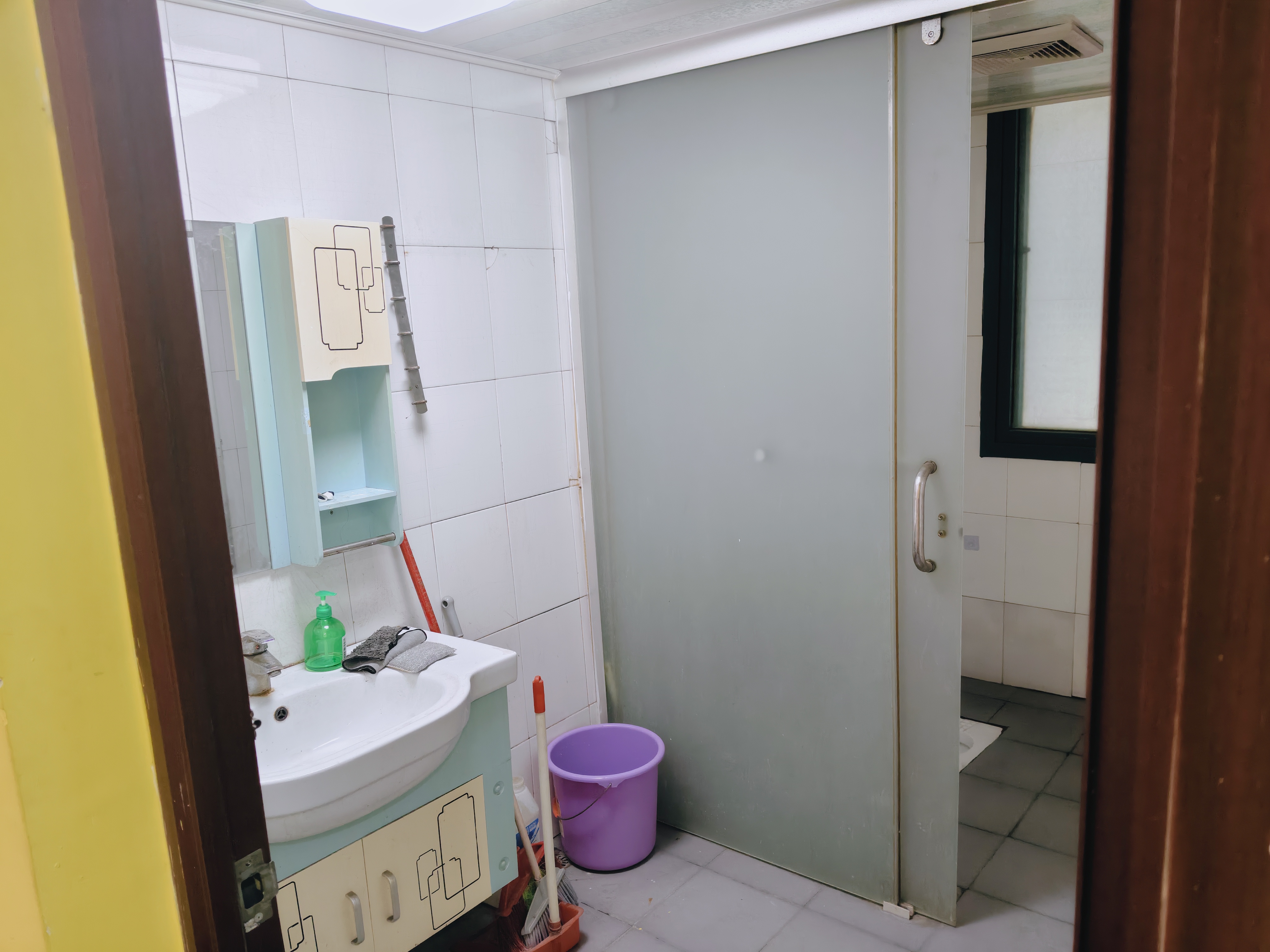 丽天名园 1室0厅0卫 2800.0元/月 丽天名园 1室0厅0卫 2800.0元/月室内图