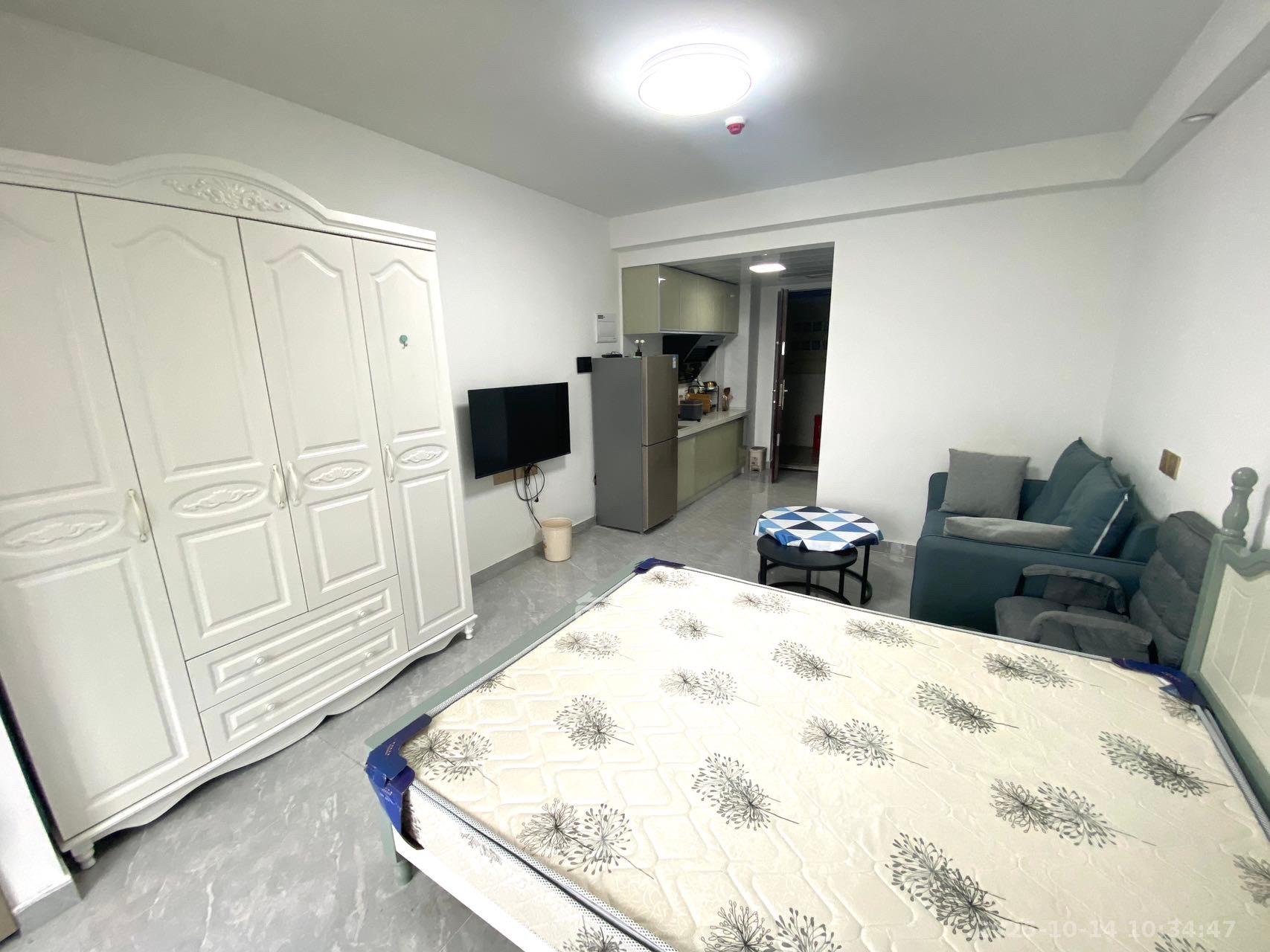 中海珑悦府  1室1厅1卫    1200.0元/月室内图