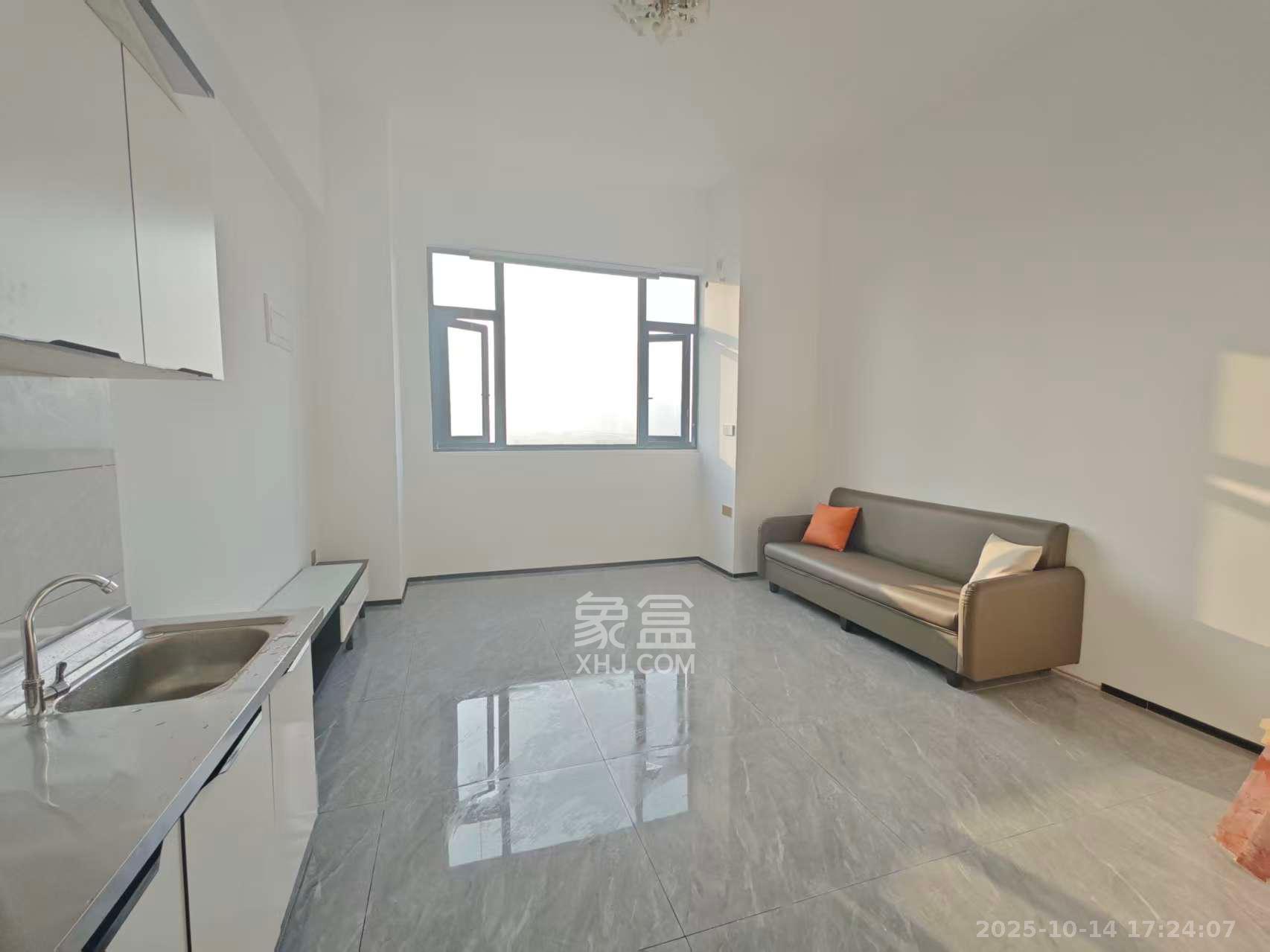 融创会展上东区  1室1厅1卫    1500.0元/月 融创会展上东区  1室1厅1卫    1500.0元/月