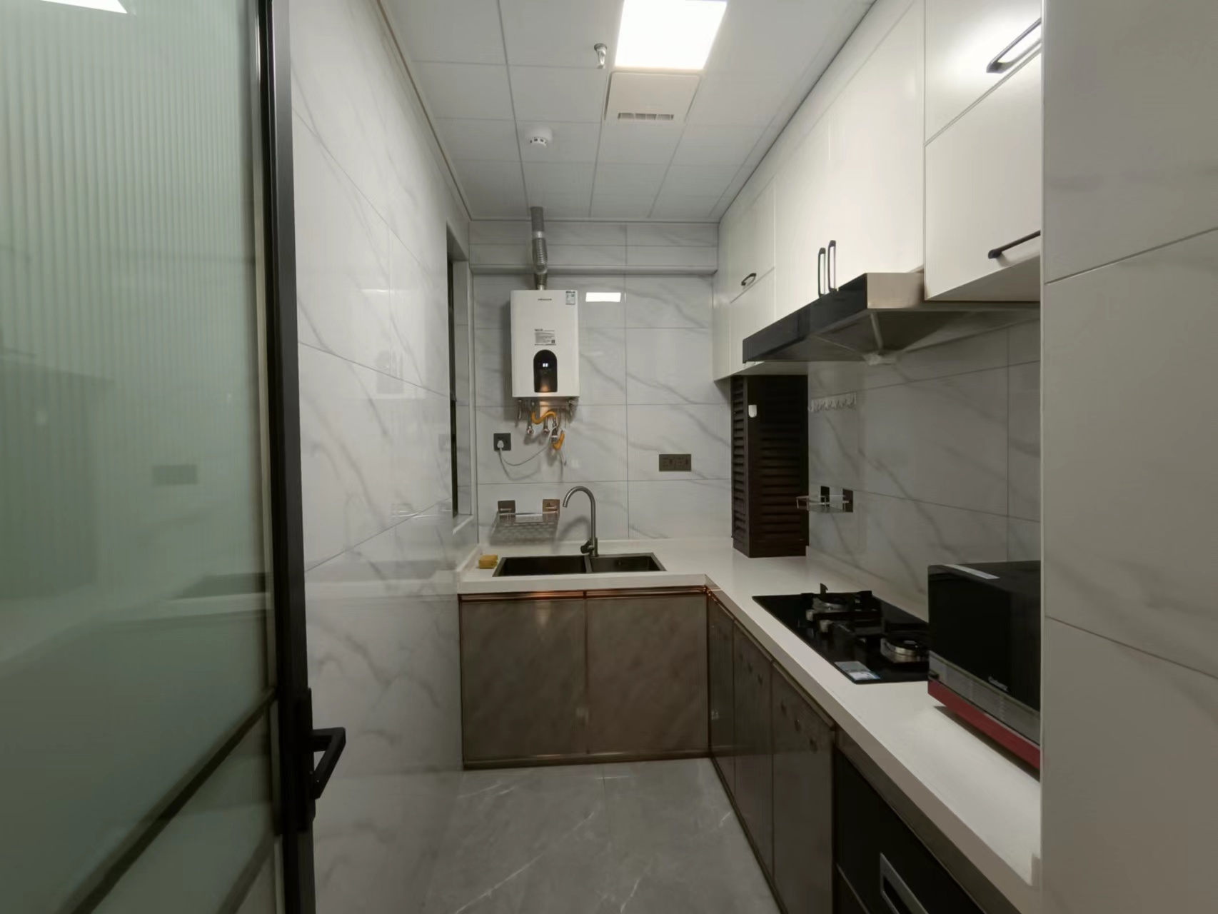 华润中心 2室1厅1卫 4000.0元/月 华润中心 2室1厅1卫 4000.0元/月室内图