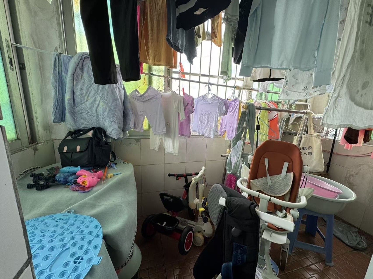 龙华商城 3室2厅1卫 97.0万 龙华商城 3室2厅1卫 97.0万客厅