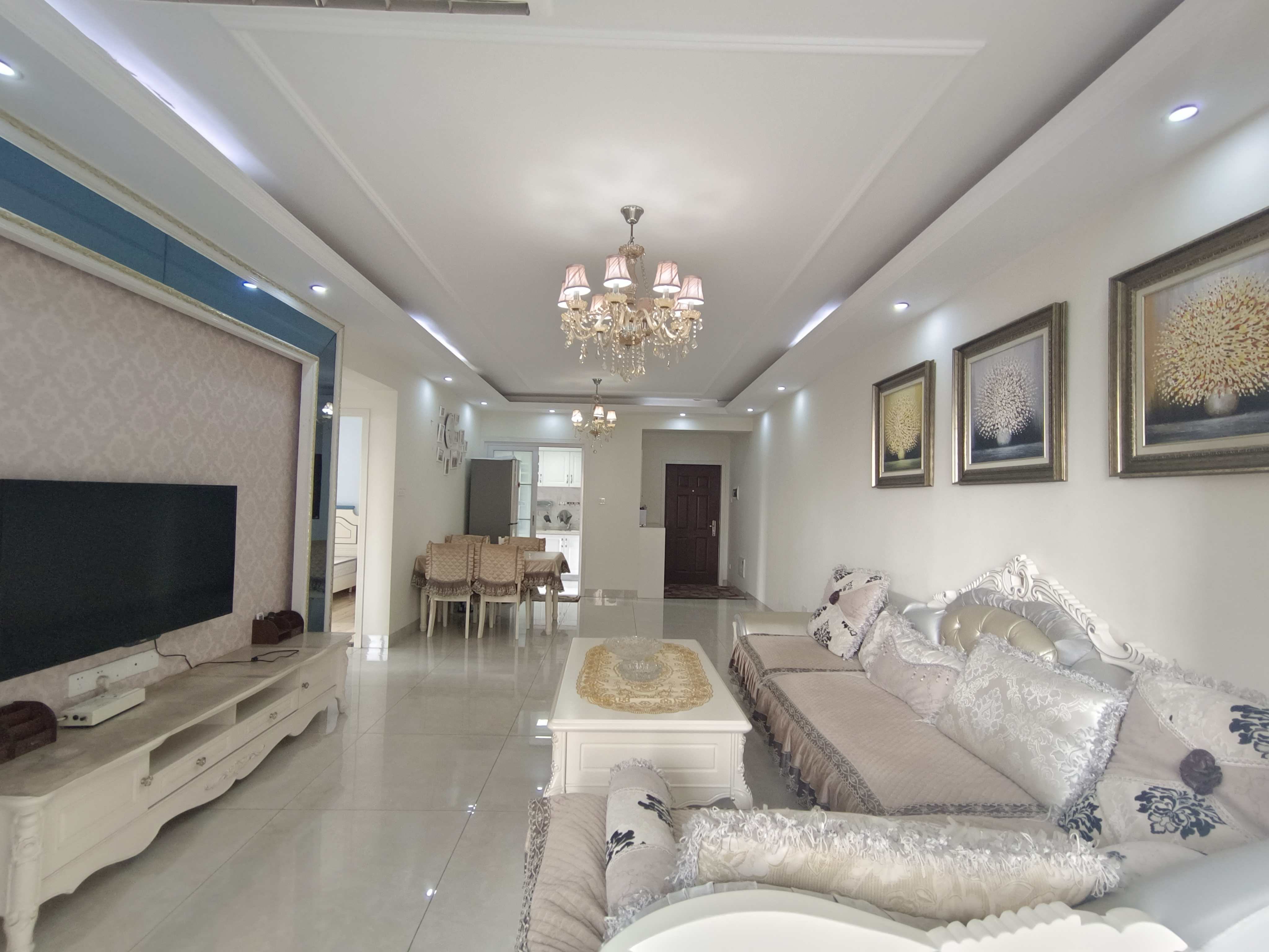 尚书房 2室2厅1卫 2300.0元/月 尚书房 2室2厅1卫 2300.0元/月室内图