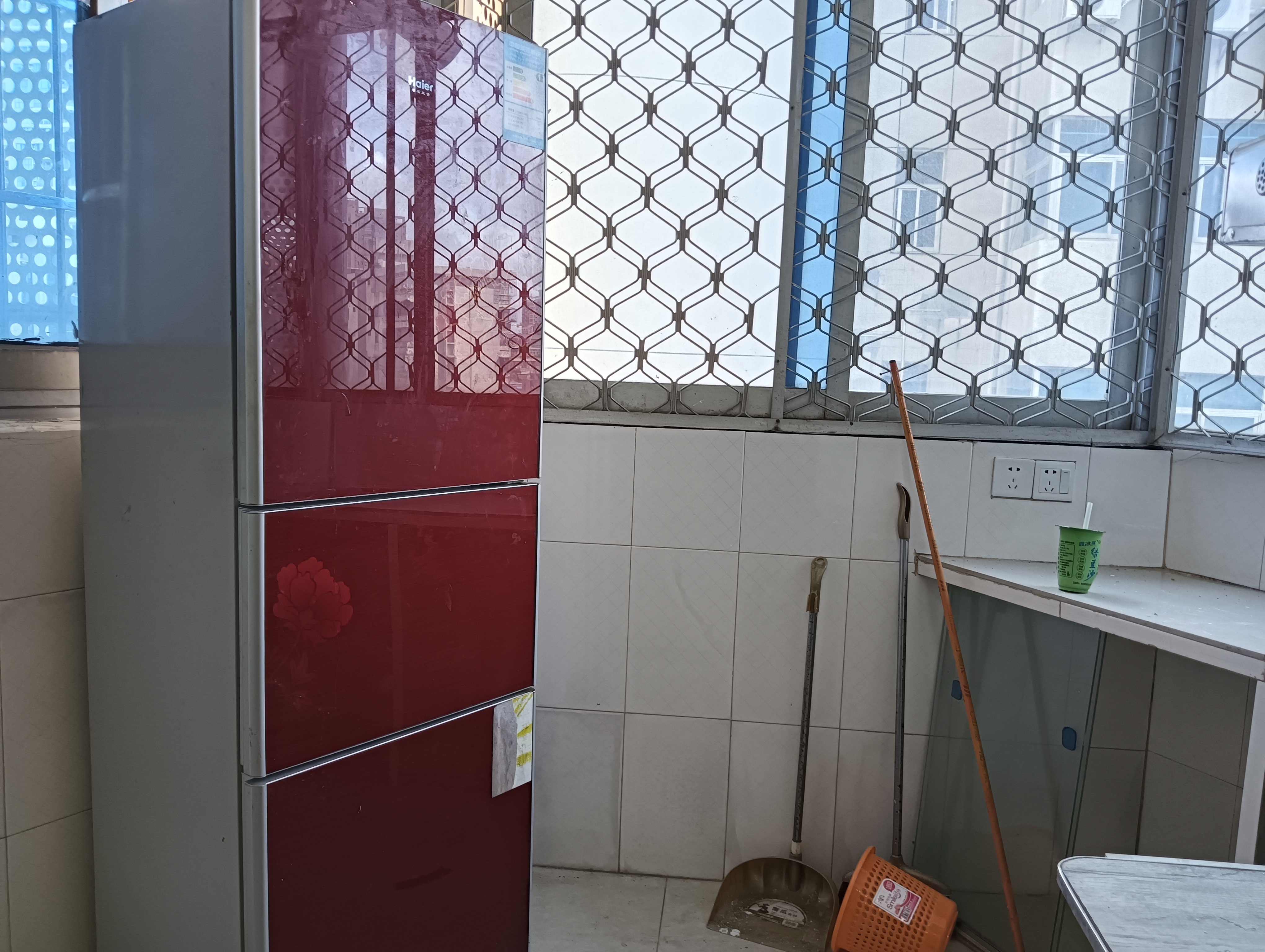 海外大厦 1室0厅1卫 1000.0元/月 海外大厦 1室0厅1卫 1000.0元/月室内图