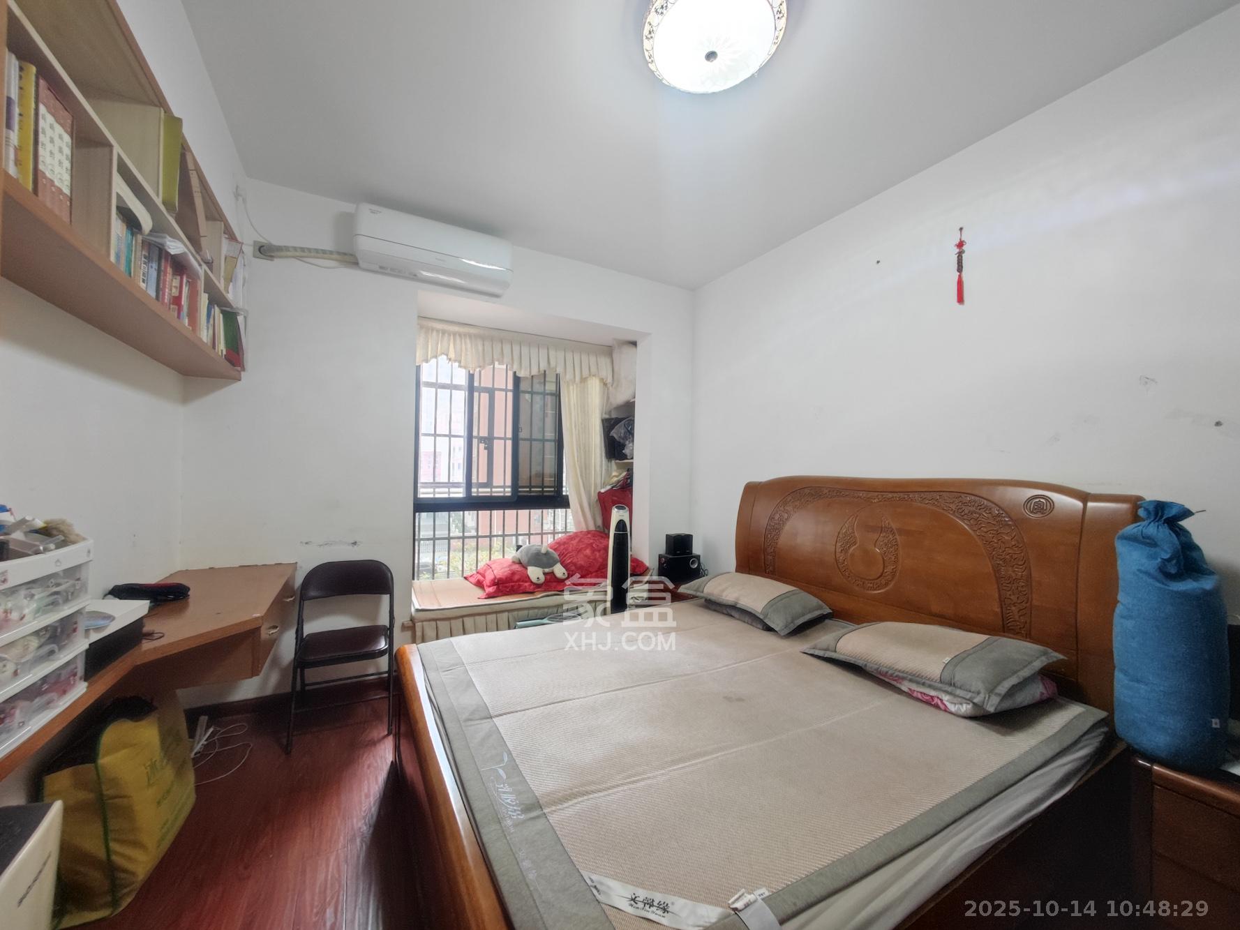 泰禹云开壹品 4室2厅2卫 136.0万 泰禹云开壹品 4室2厅2卫 136.0万卧室