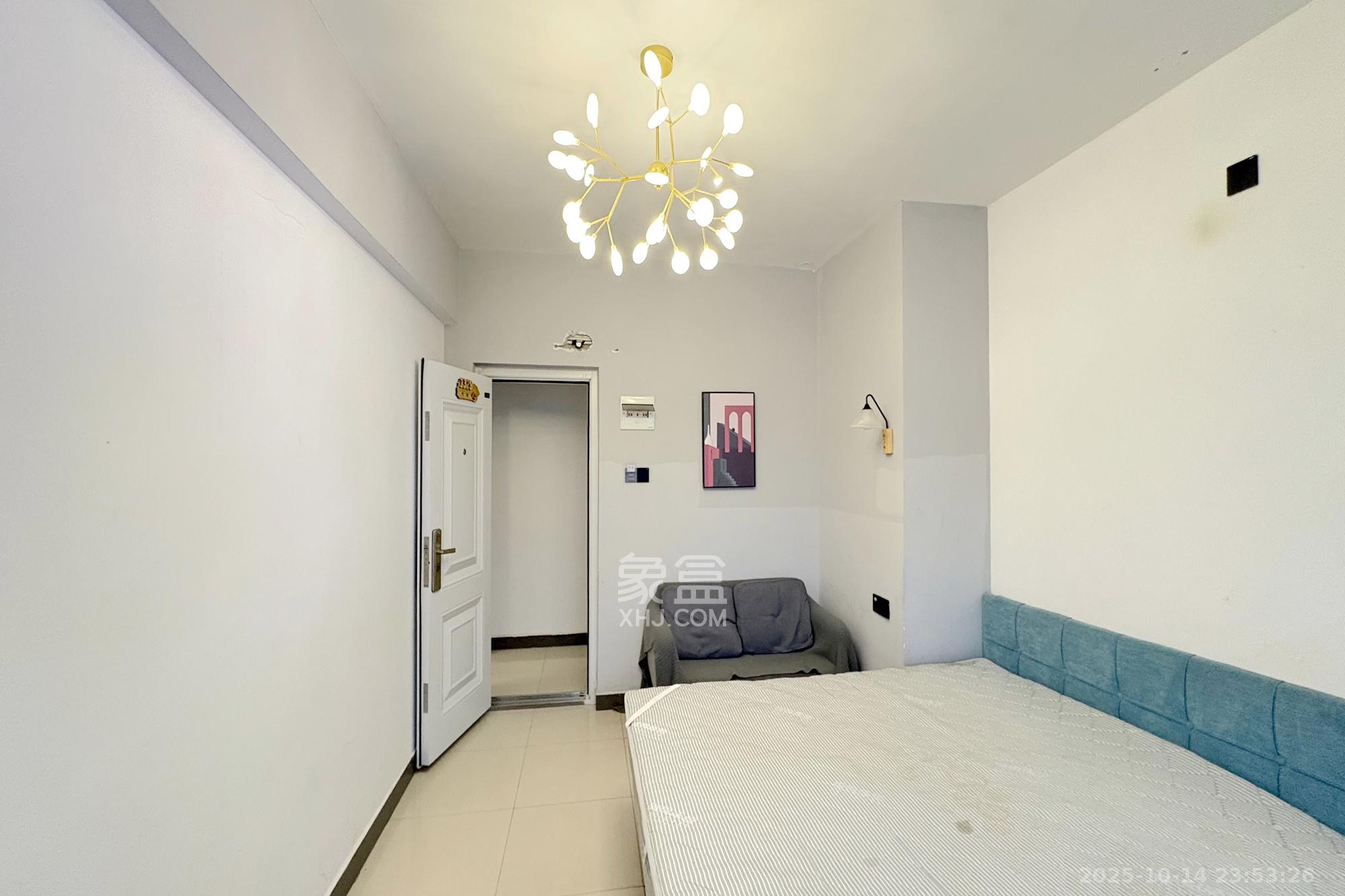 蚂蚁工房  2室0厅3卫    69.8万卧室