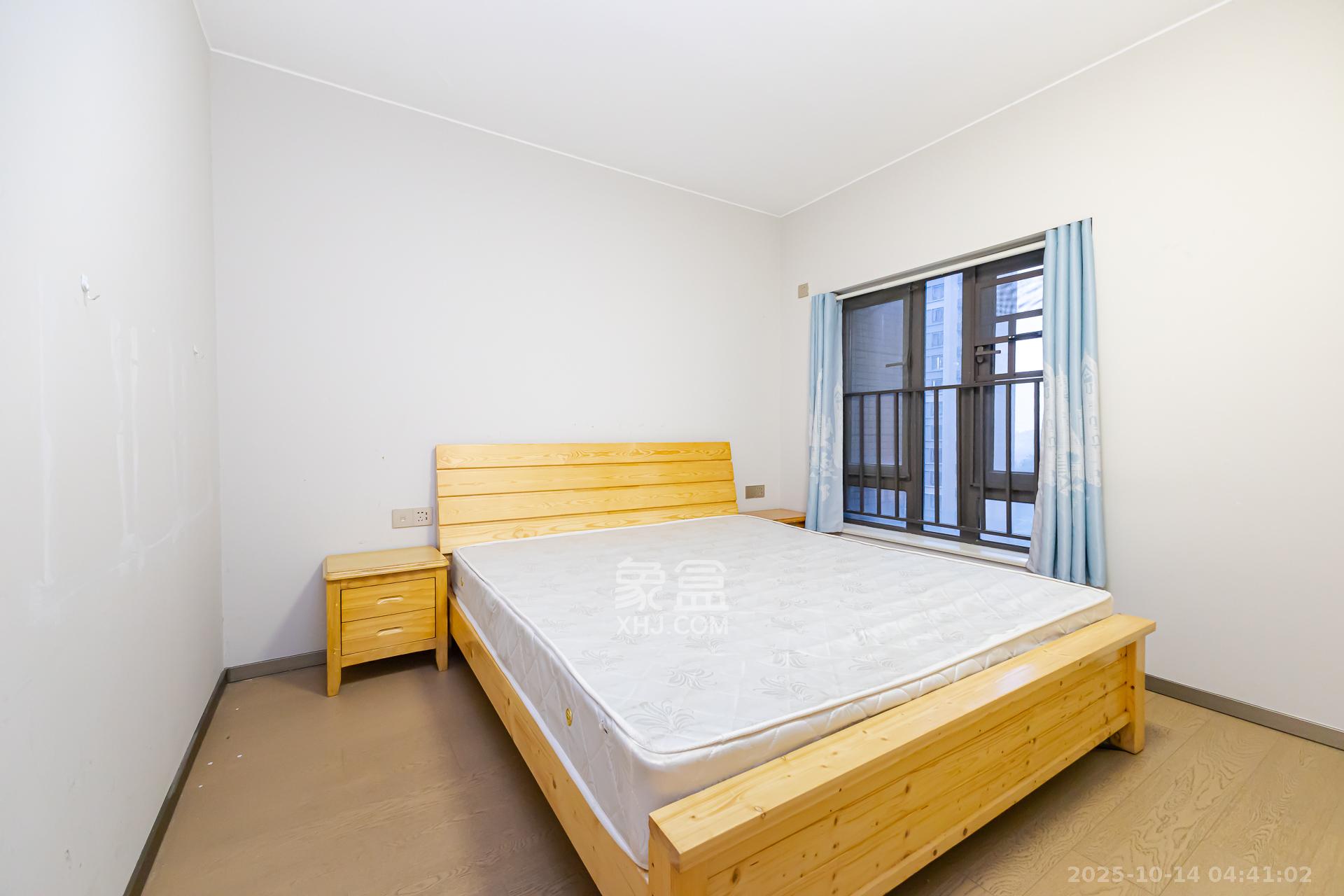 时代倾城四期 3室2厅2卫 86.0万 时代倾城四期 3室2厅2卫 86.0万卧室