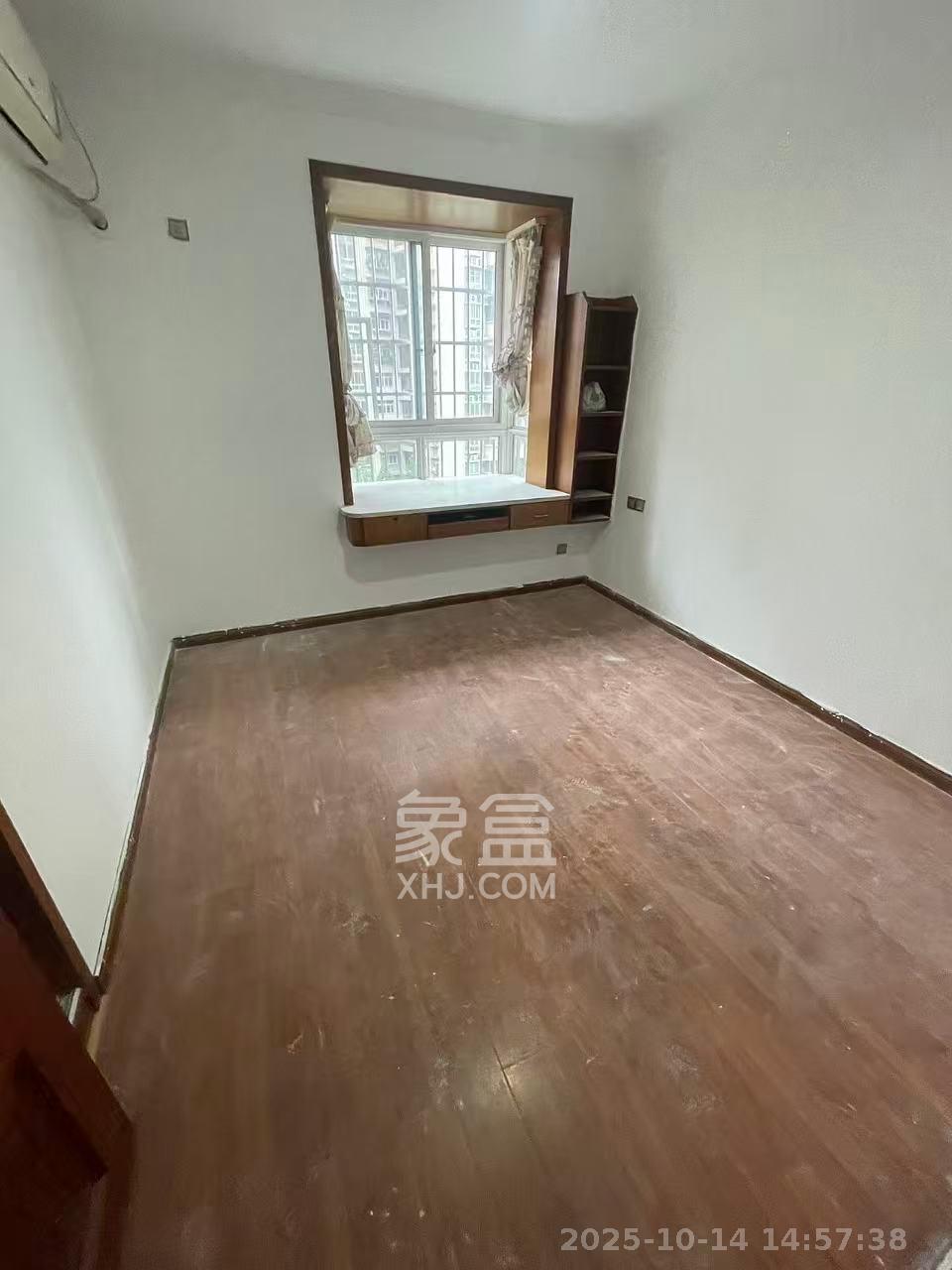 黎郡新宇熙春园  4室2厅2卫    2800.0元/月室内图