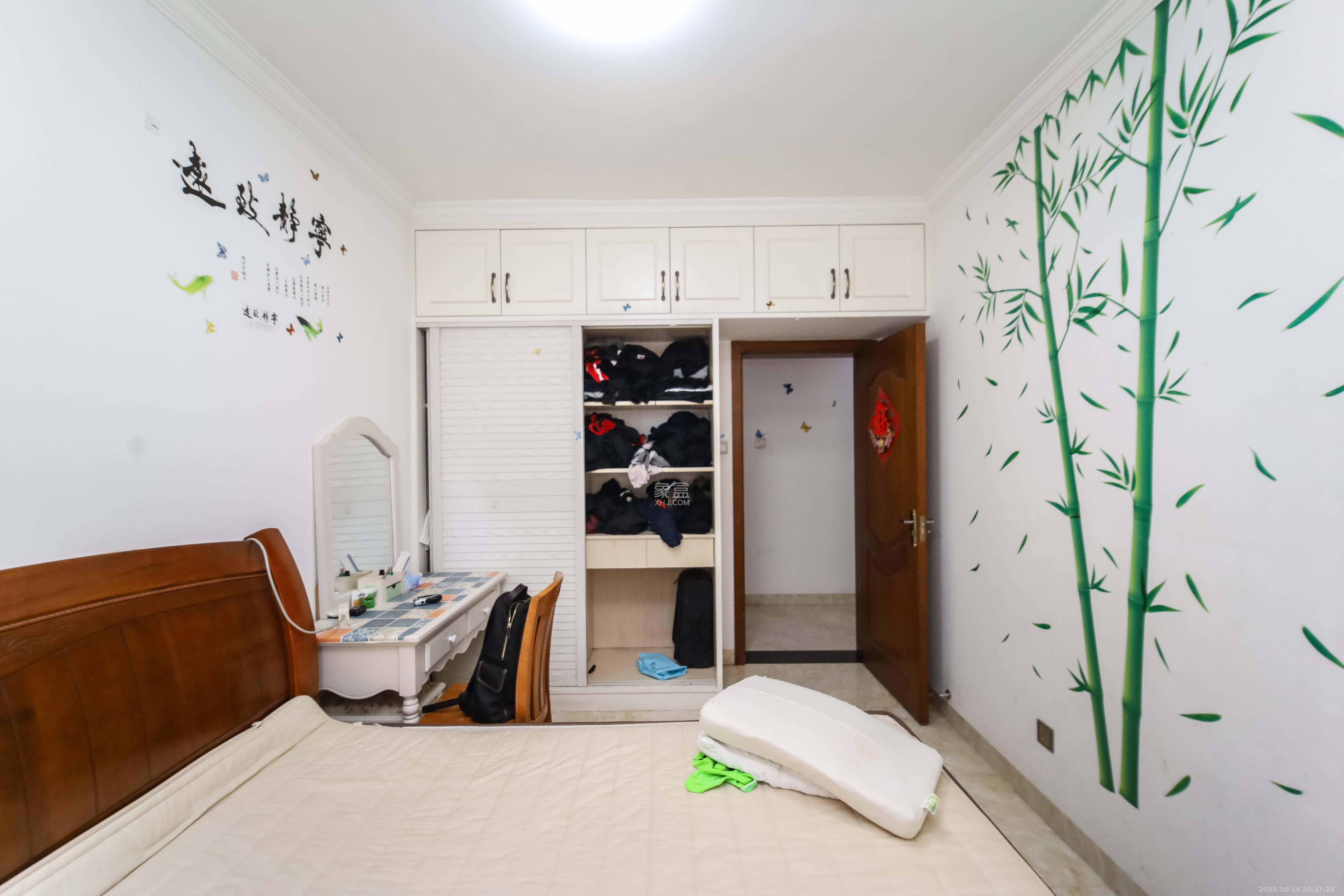 万象凯旋湾 3室1厅2卫 128.8万 万象凯旋湾 3室1厅2卫 128.8万卧室