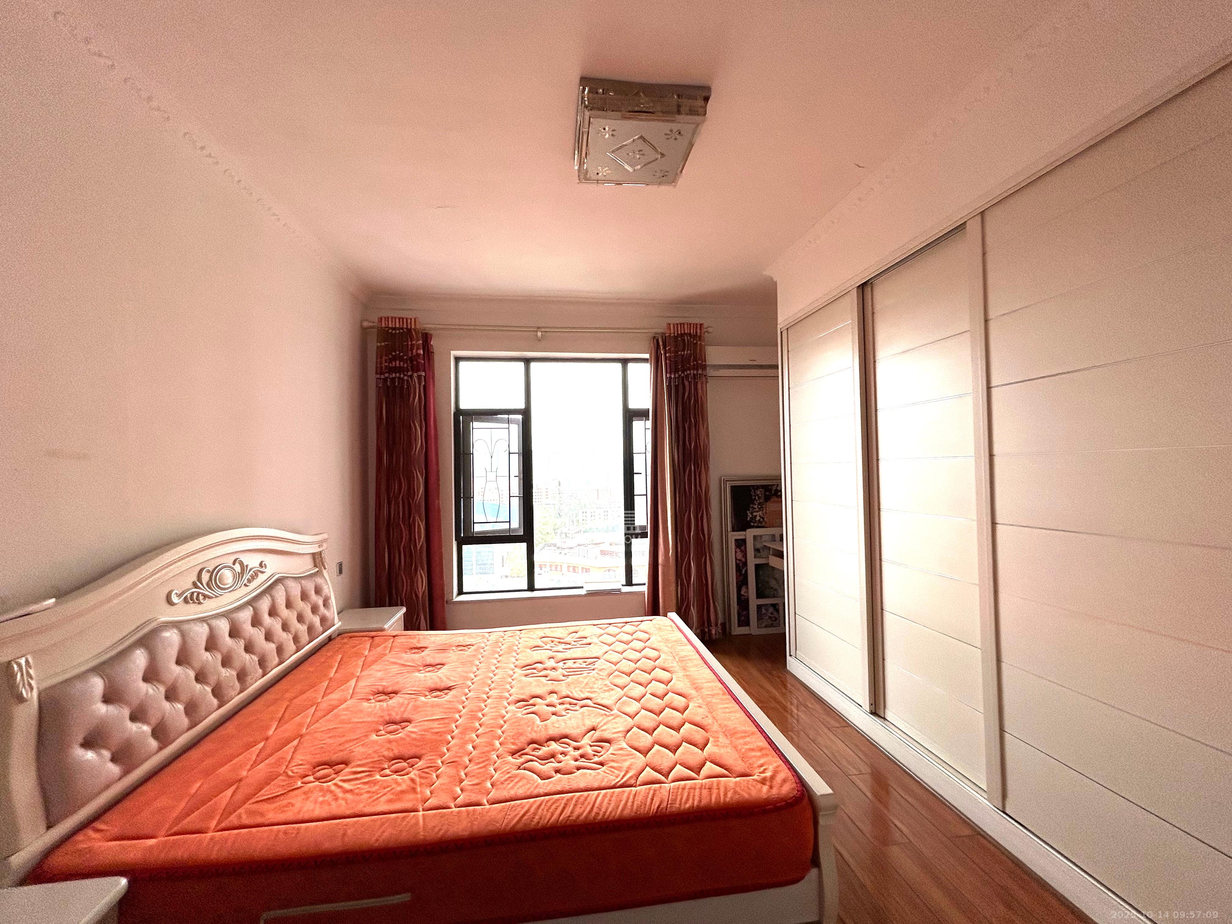 天元涉外景园B区  3室2厅1卫    2700.0元/月室内图