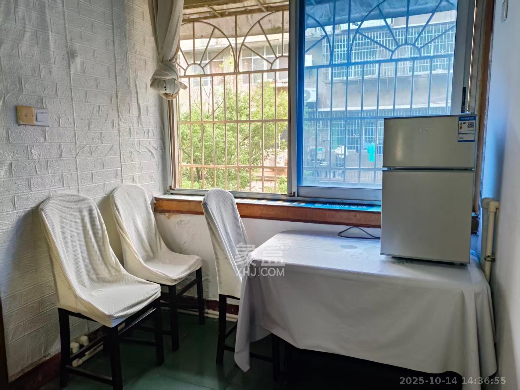 机械化宿舍 2室1厅1卫 1400.0元/月 机械化宿舍 2室1厅1卫 1400.0元/月室内图