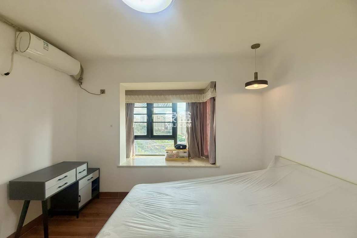 海航豪庭南苑  3室2厅2卫    4500.0元/月 海航豪庭南苑  3室2厅2卫    4500.0元/月室内图