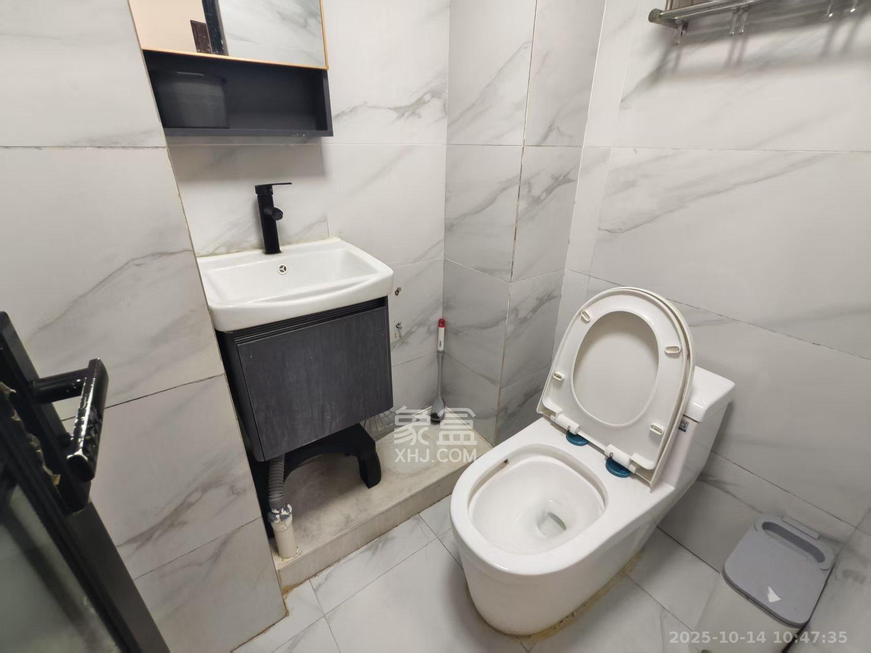 欧亚达国际广场  1室1厅1卫    1300.0元/月室内图