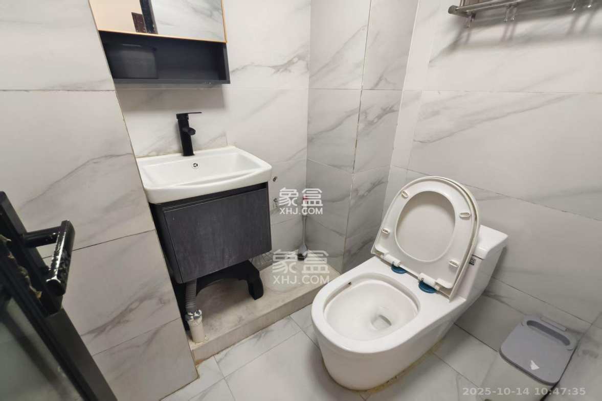 欧亚达国际广场 1室1厅1卫 1300.0元/月 欧亚达国际广场 1室1厅1卫 1300.0元/月室内图