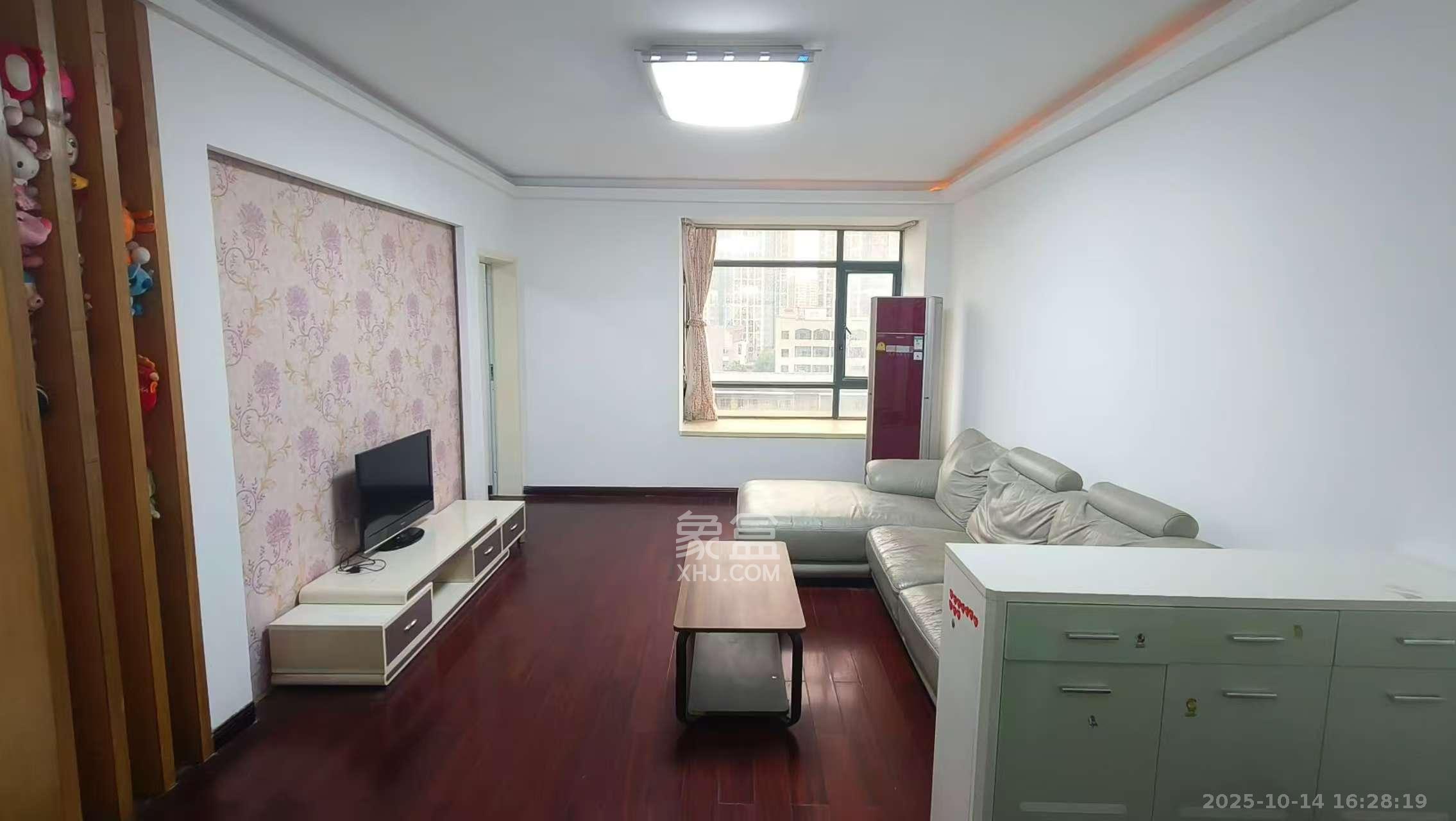 中江国际花城 2室2厅2卫 2600.0元/月 中江国际花城 2室2厅2卫 2600.0元/月室内图