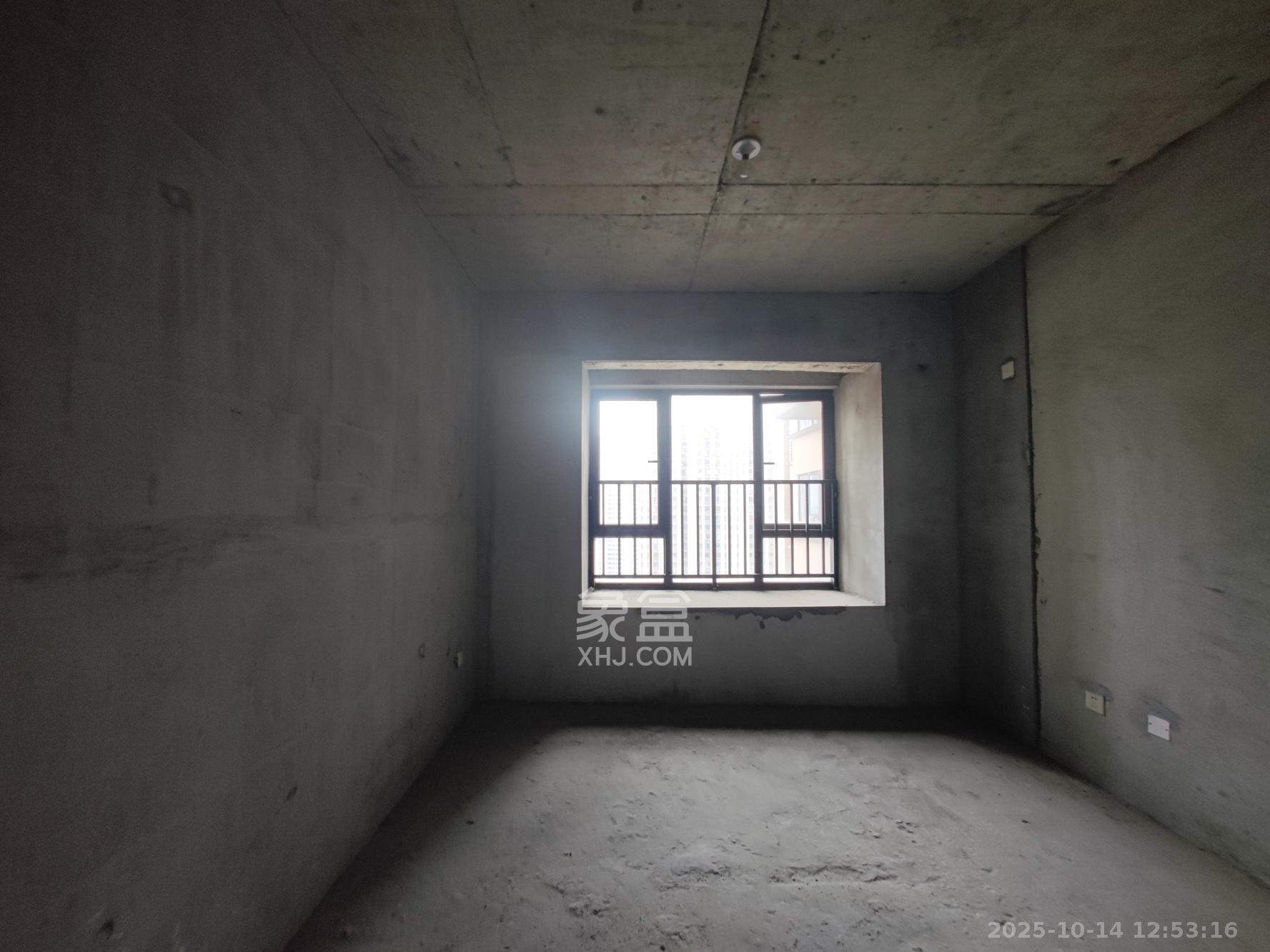 合能枫丹丽舍(柏悦名苑) 3室2厅1卫 98.0万 合能枫丹丽舍(柏悦名苑) 3室2厅1卫 98.0万卧室