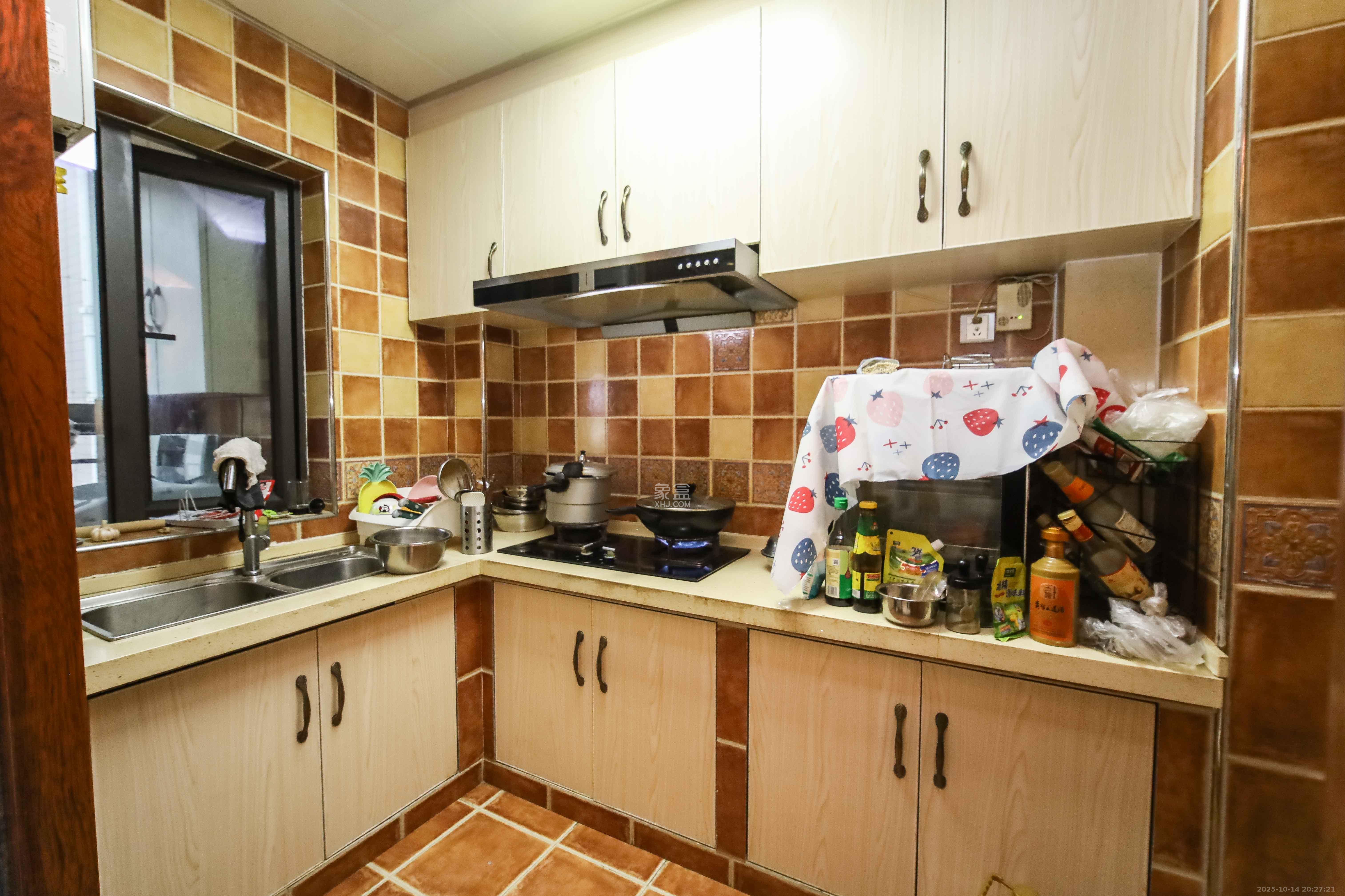 万象凯旋湾 3室1厅2卫 128.8万 万象凯旋湾 3室1厅2卫 128.8万厨房