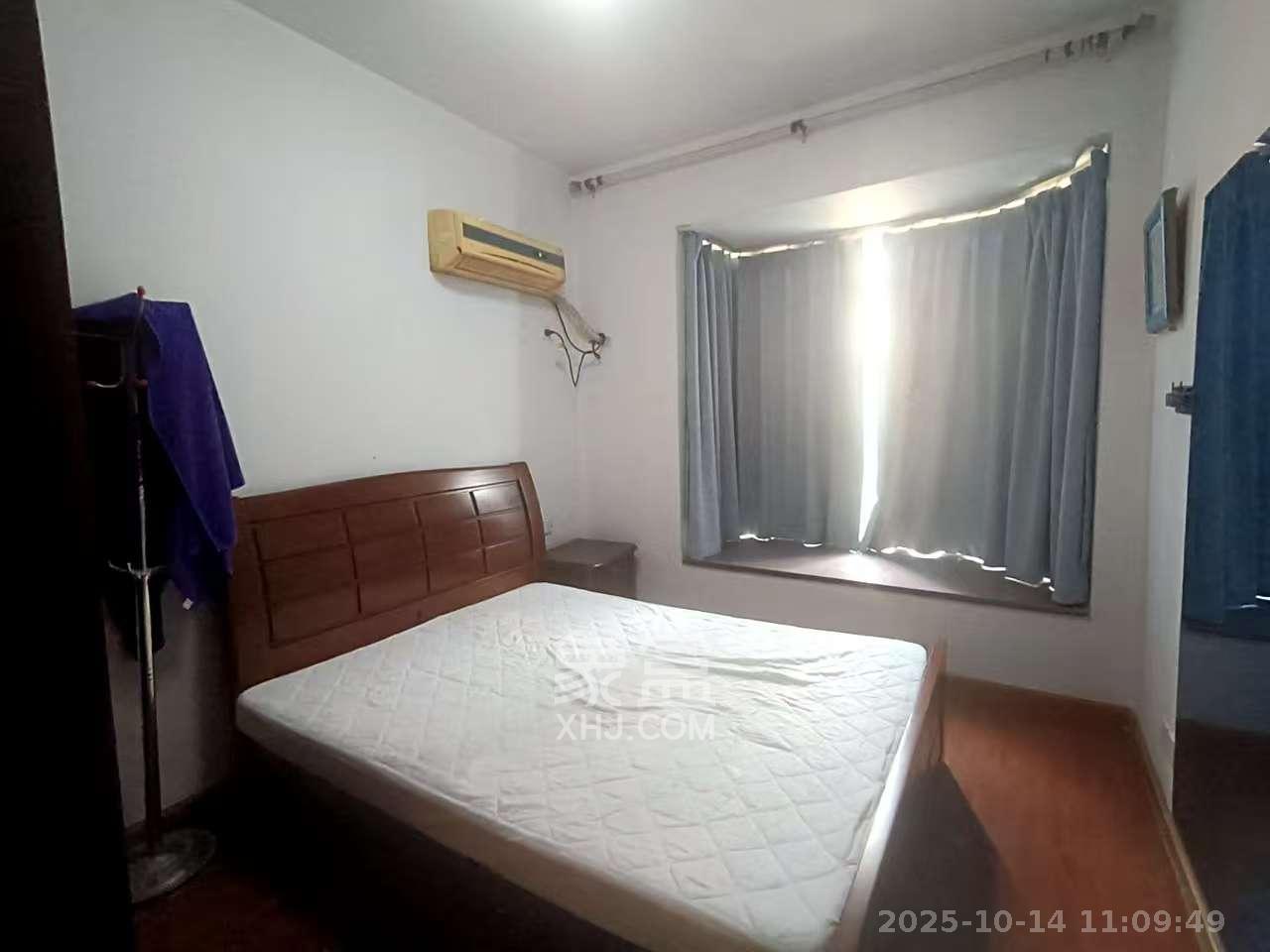 山水庭院  3室2厅2卫    2100.0元/月室内图