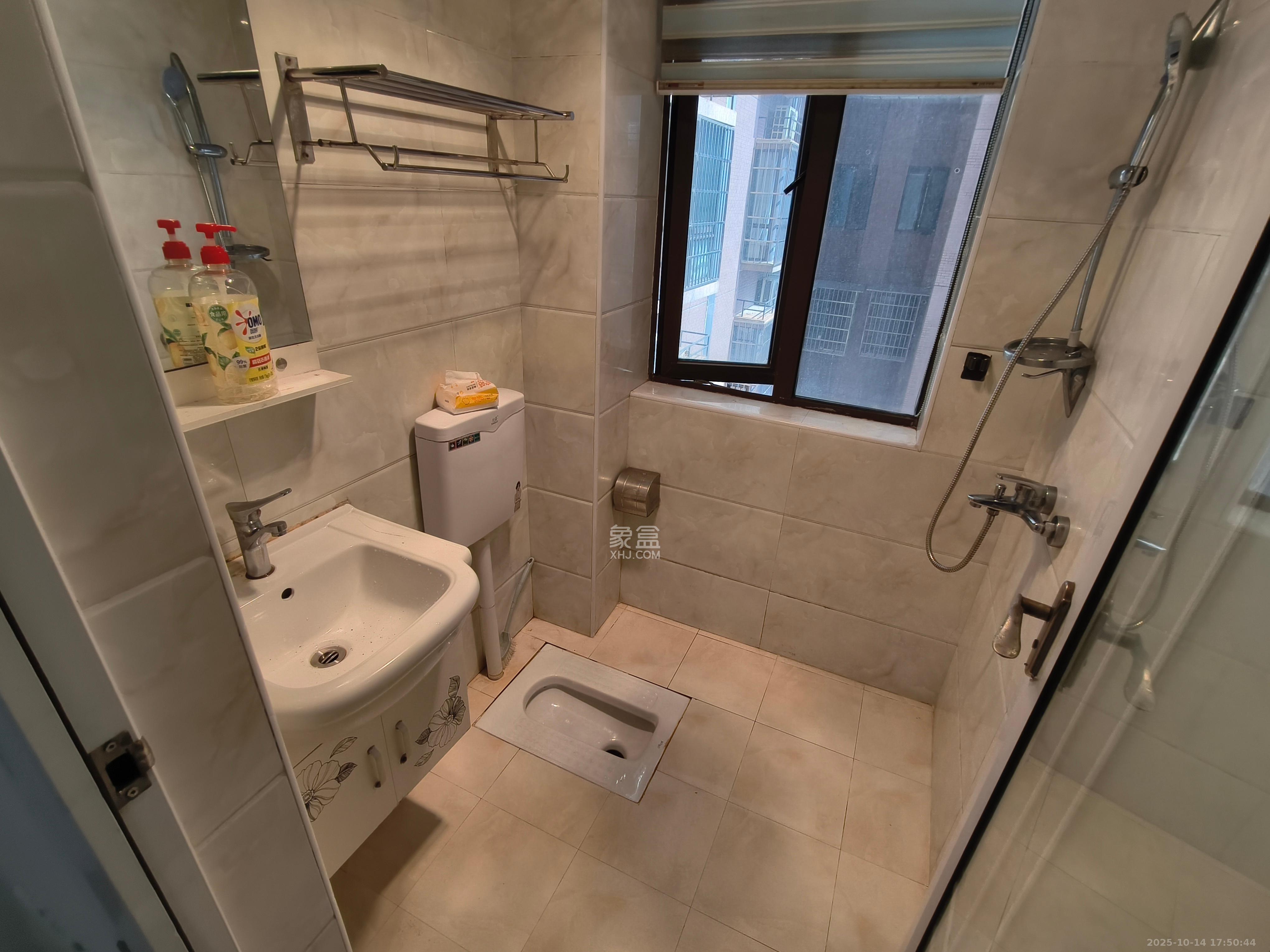 同鑫家园 2室1厅1卫 2050.0元/月 同鑫家园 2室1厅1卫 2050.0元/月室内图