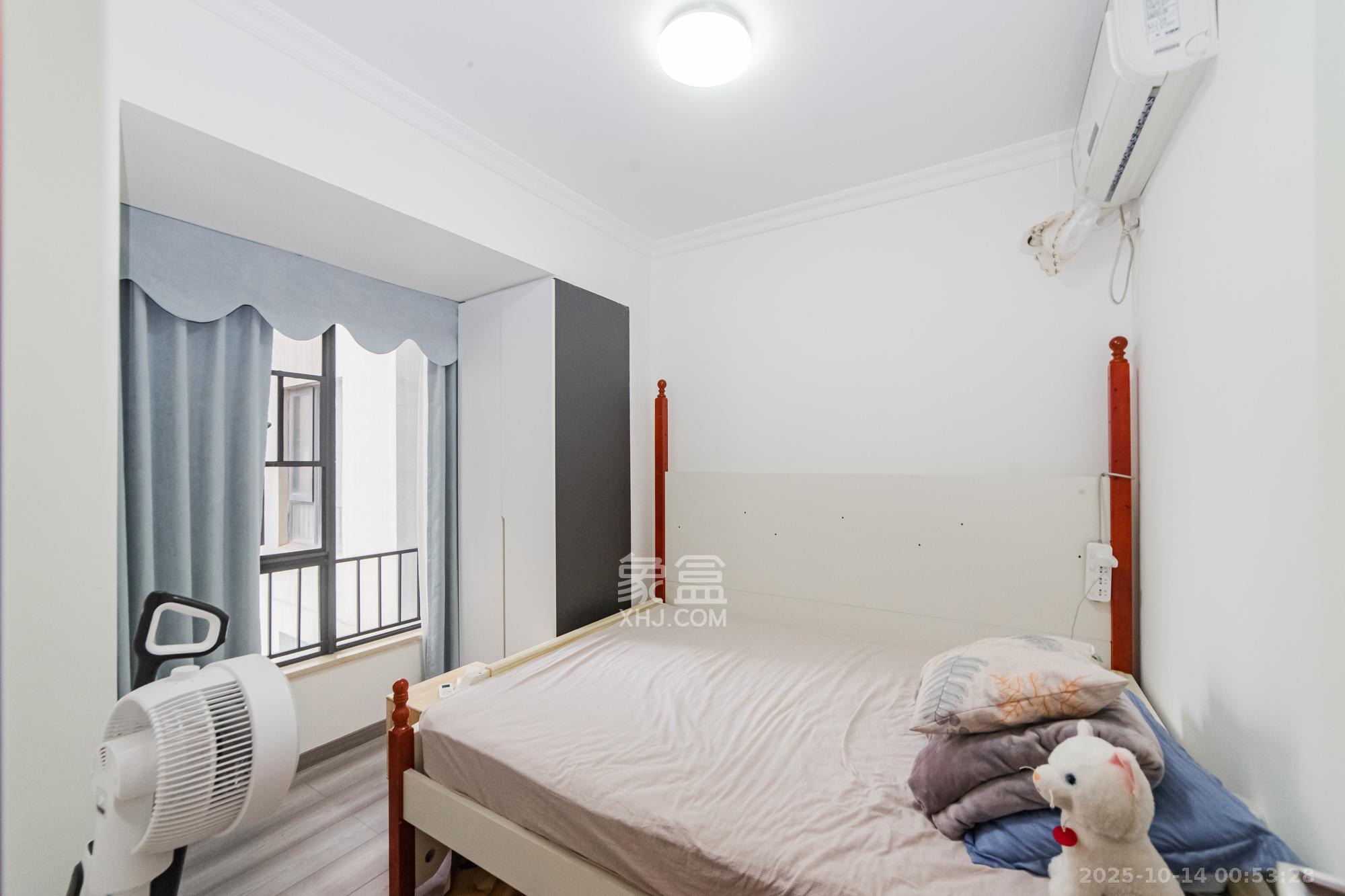 万科城 2室2厅1卫 85.0万 万科城 2室2厅1卫 85.0万卧室