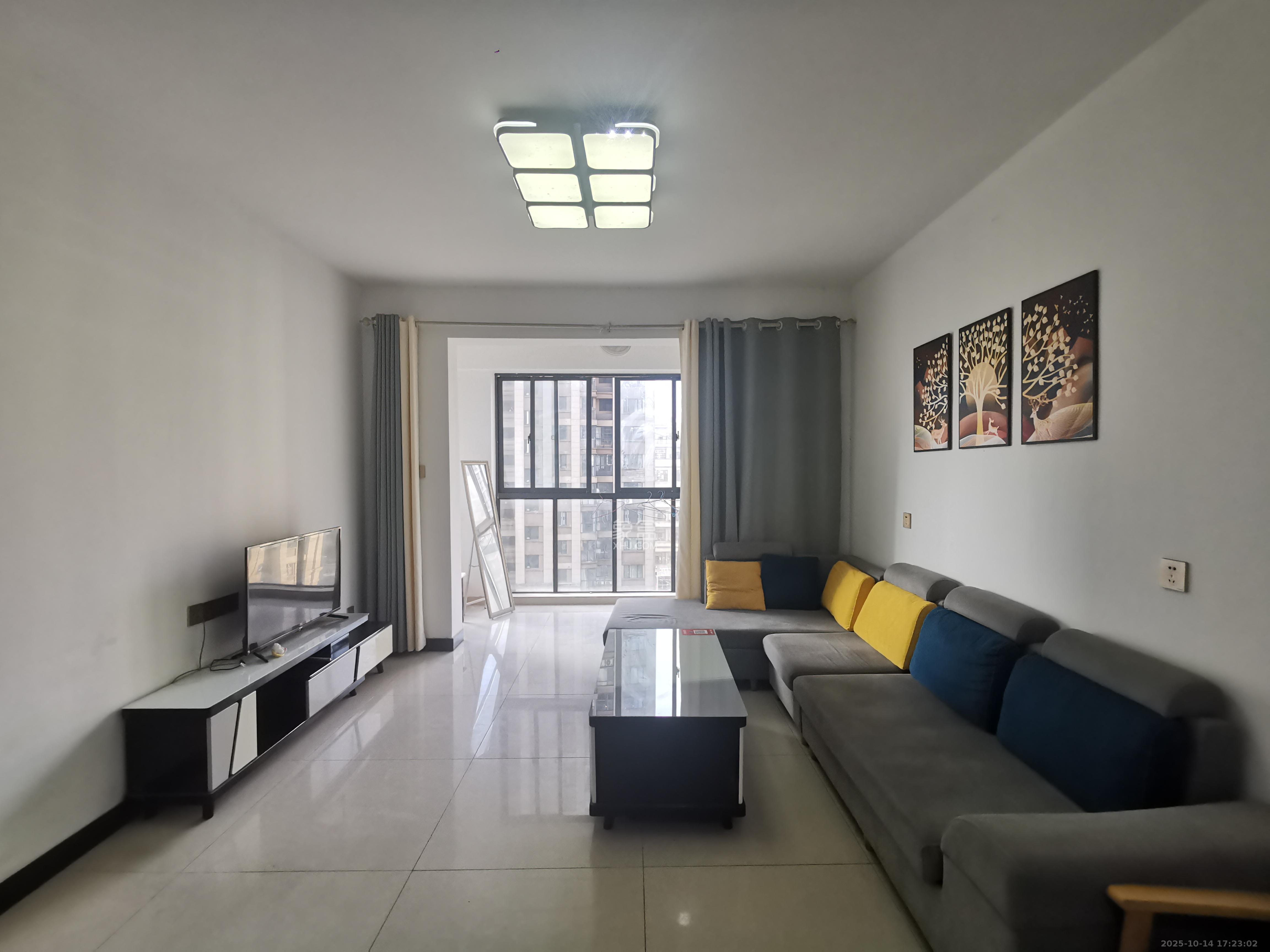 嘉宇银杉(嘉宇西苑)  2室2厅1卫    1800.0元/月 嘉宇银杉(嘉宇西苑)  2室2厅1卫    1800.0元/月