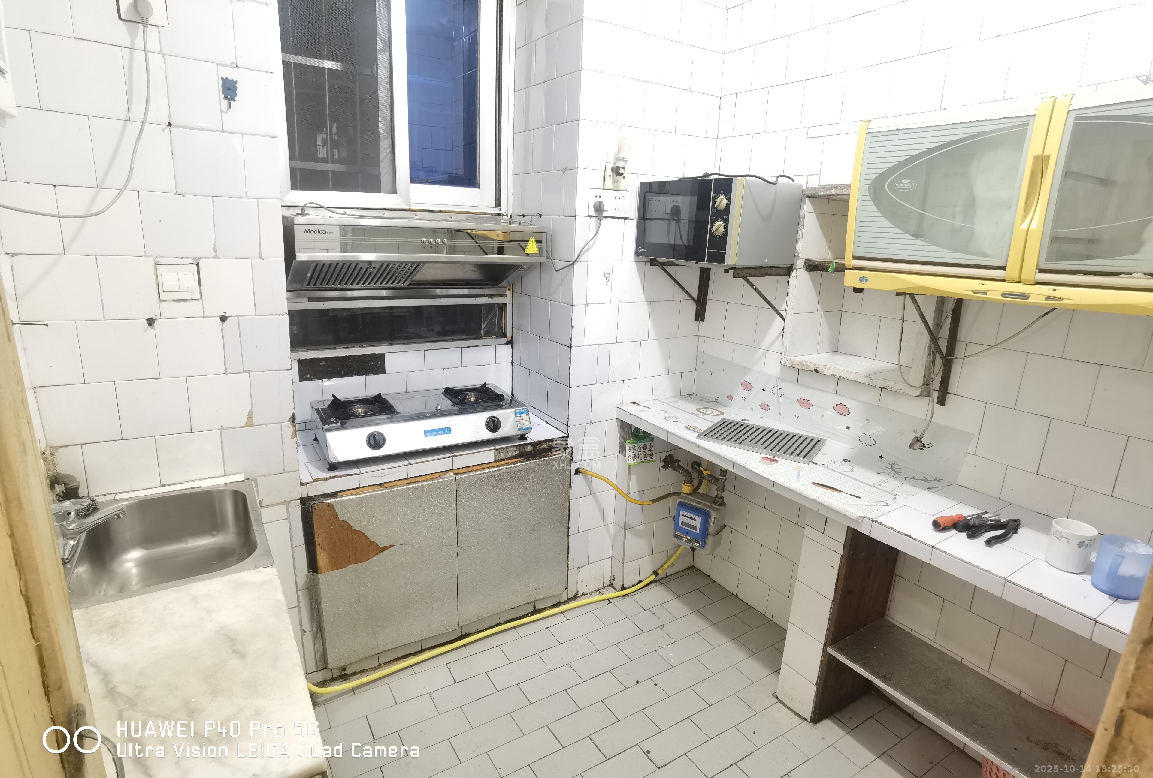 省木材公司宿舍(原欧园木材厂宿舍)  3室1厅1卫    1800.0元/月 省木材公司宿舍(原欧园木材厂宿舍)  3室1厅1卫    1800.0元/月室内图