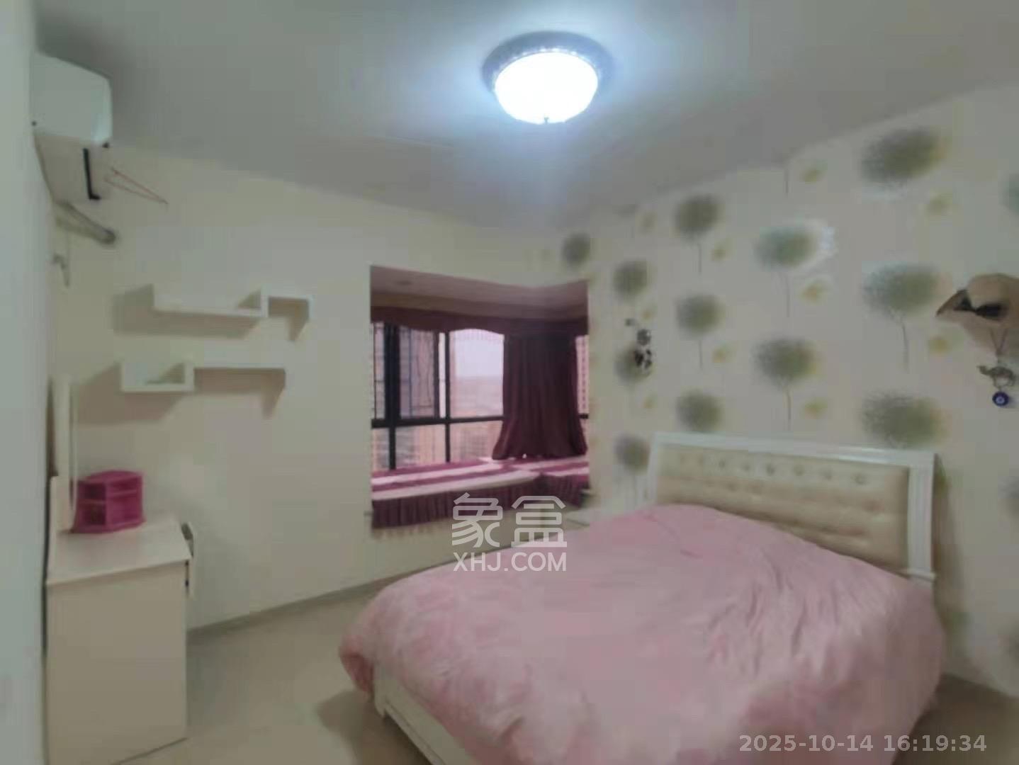 保利麓谷林语C区  3室2厅1卫    2600.0元/月 保利麓谷林语C区  3室2厅1卫    2600.0元/月室内图