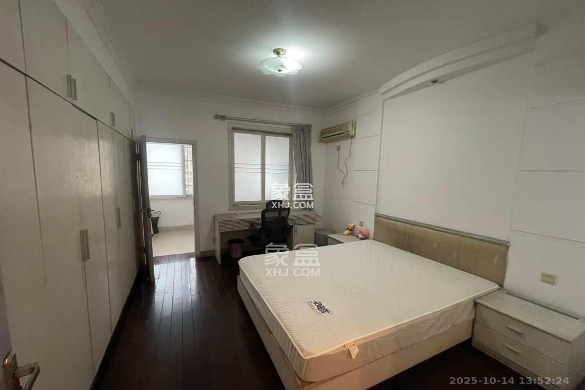 左家塘建材宿舍 3室2厅2卫 2100.0元/月 左家塘建材宿舍 3室2厅2卫 2100.0元/月室内图