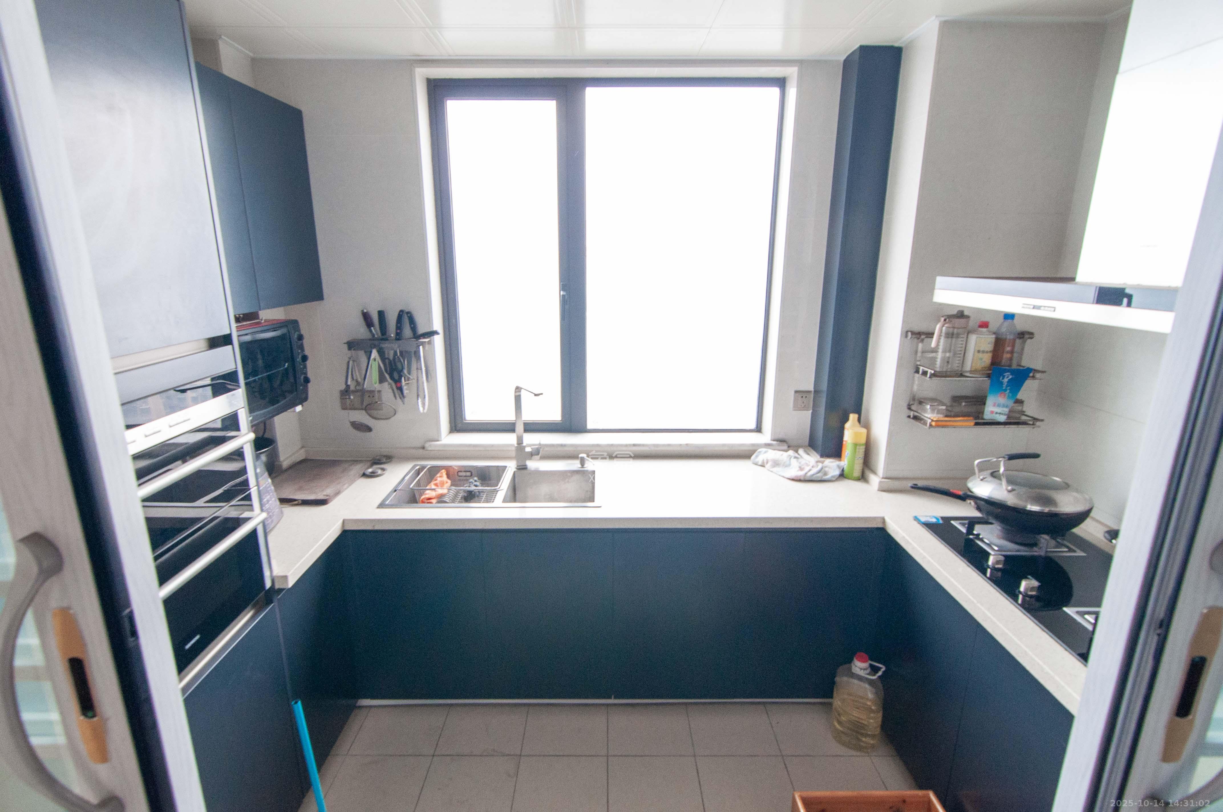 中一九骏（枫桥苑）  4室2厅2卫    141.0万厨房