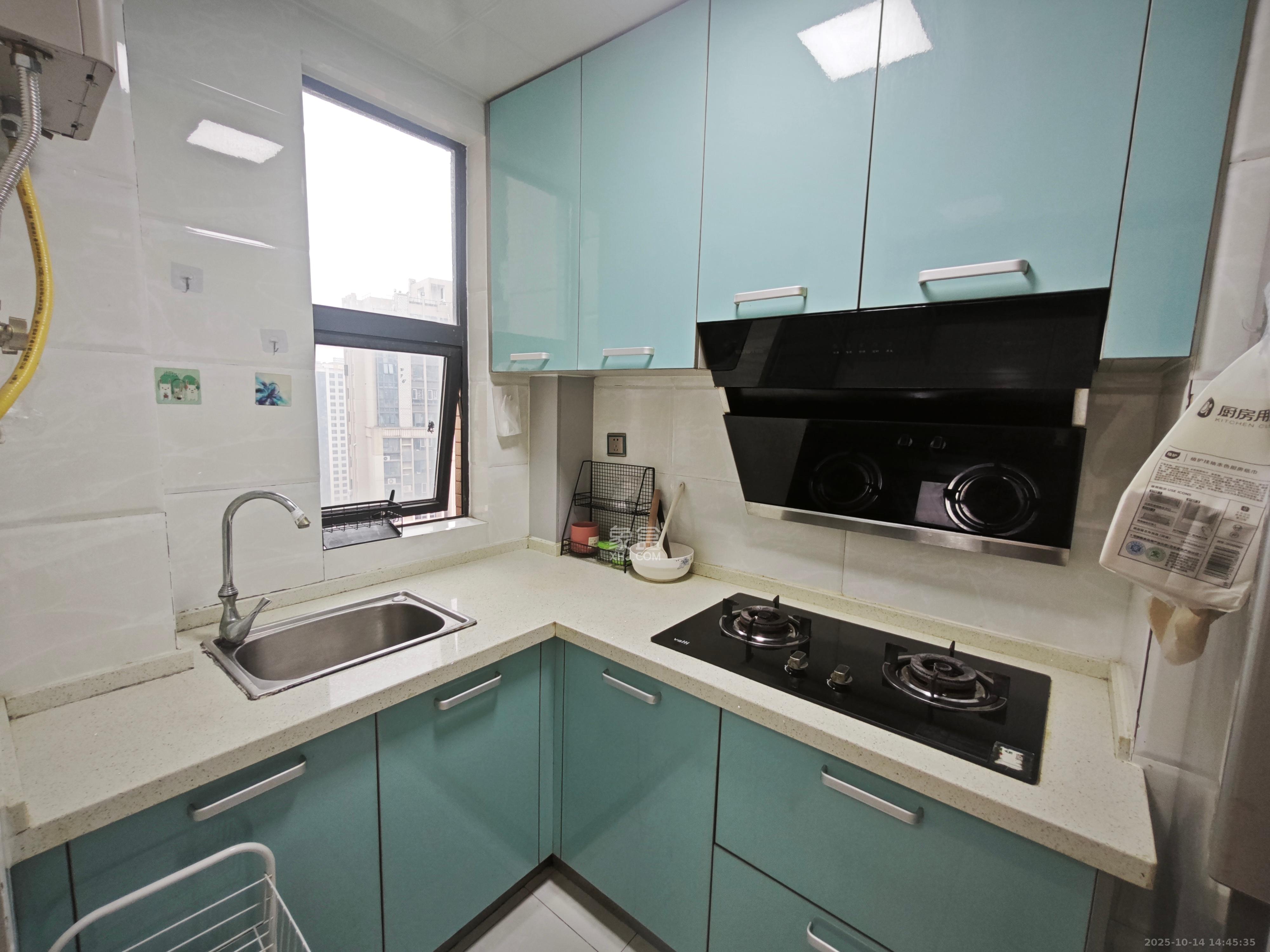 天鸿天府(天鸿中央大院) 1室1厅1卫 1400.0元/月 天鸿天府(天鸿中央大院) 1室1厅1卫 1400.0元/月室内图