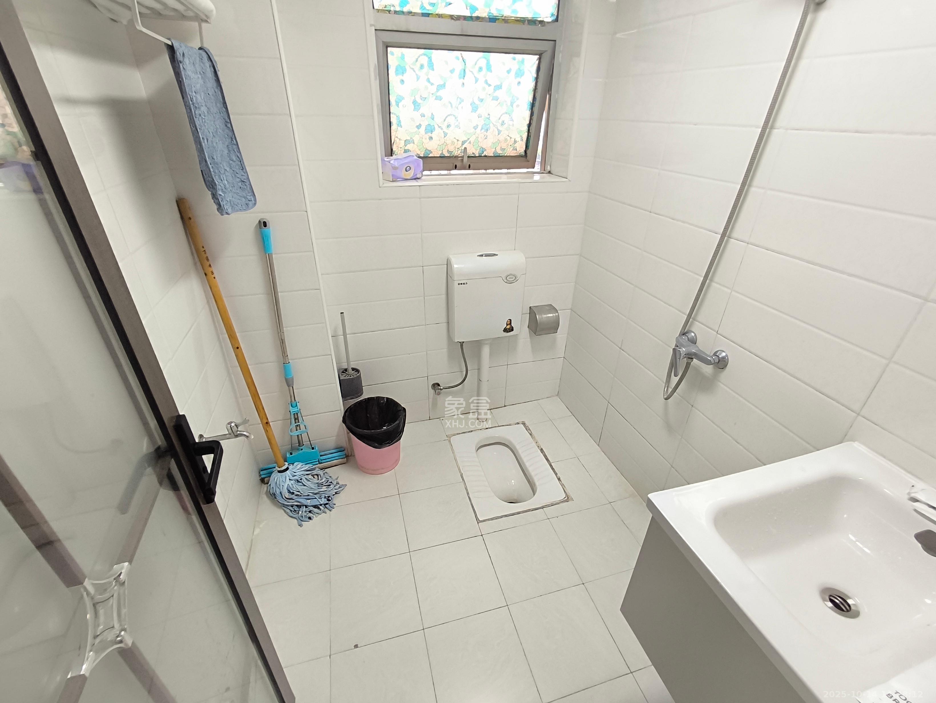 凯通国际城(凯通朝庭)  2室2厅1卫    2600.0元/月 凯通国际城(凯通朝庭)  2室2厅1卫    2600.0元/月室内图