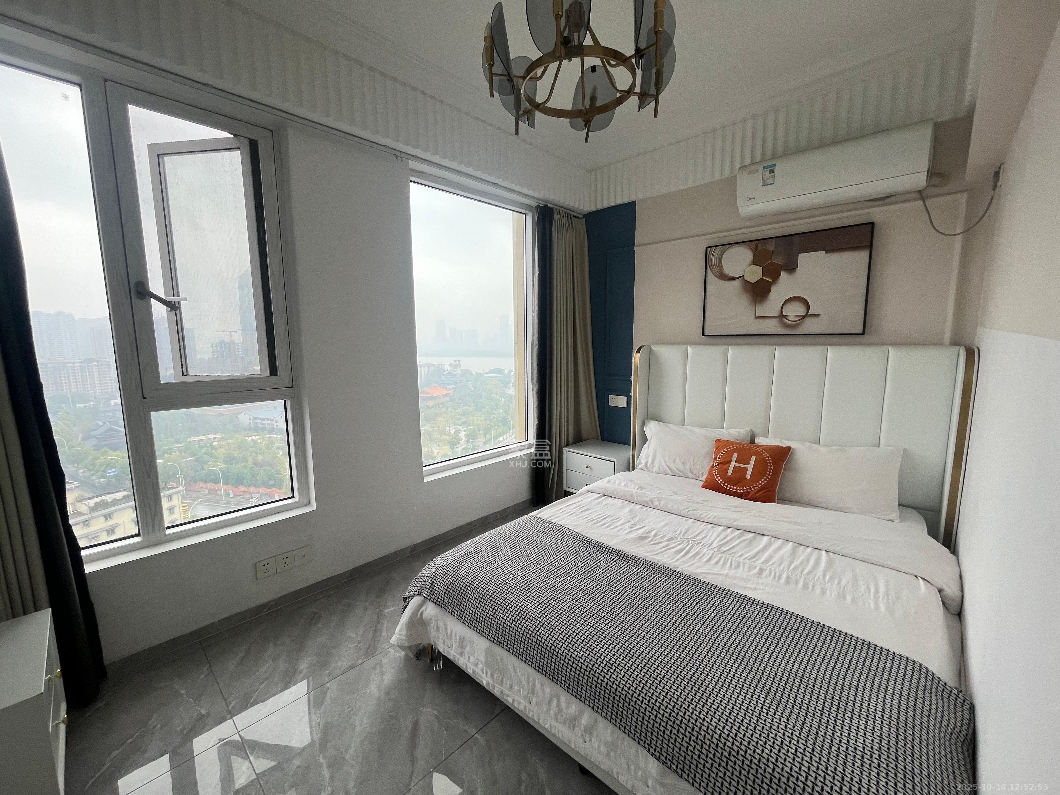 北辰三角洲E7区  3室2厅1卫    3800.0元/月室内图