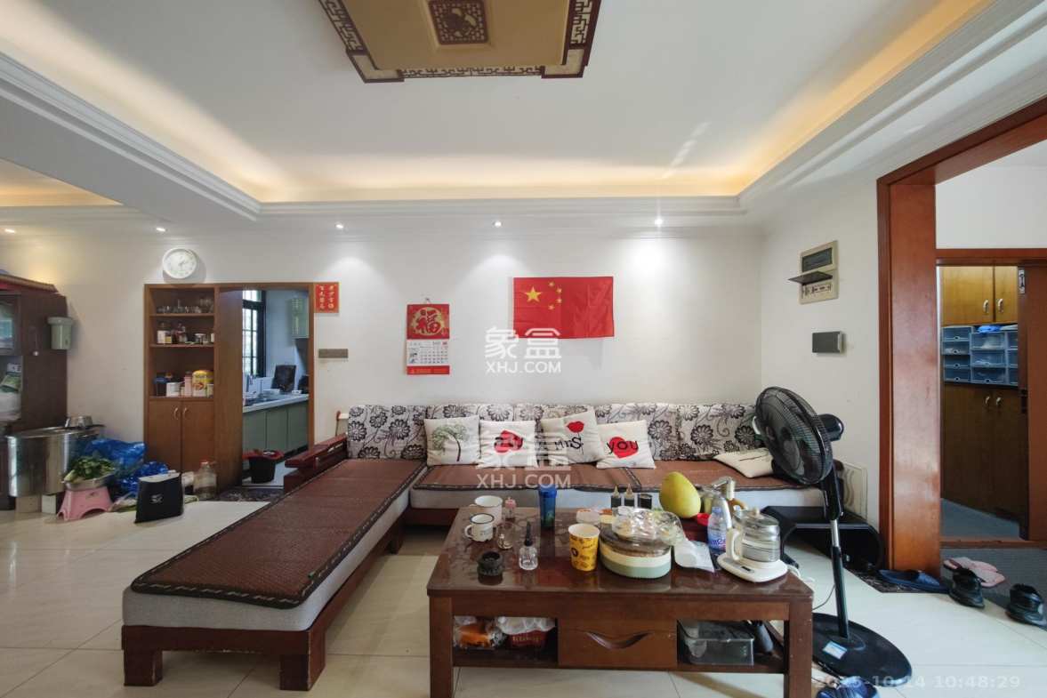 泰禹云开壹品 4室2厅2卫 136.0万 泰禹云开壹品 4室2厅2卫 136.0万客厅