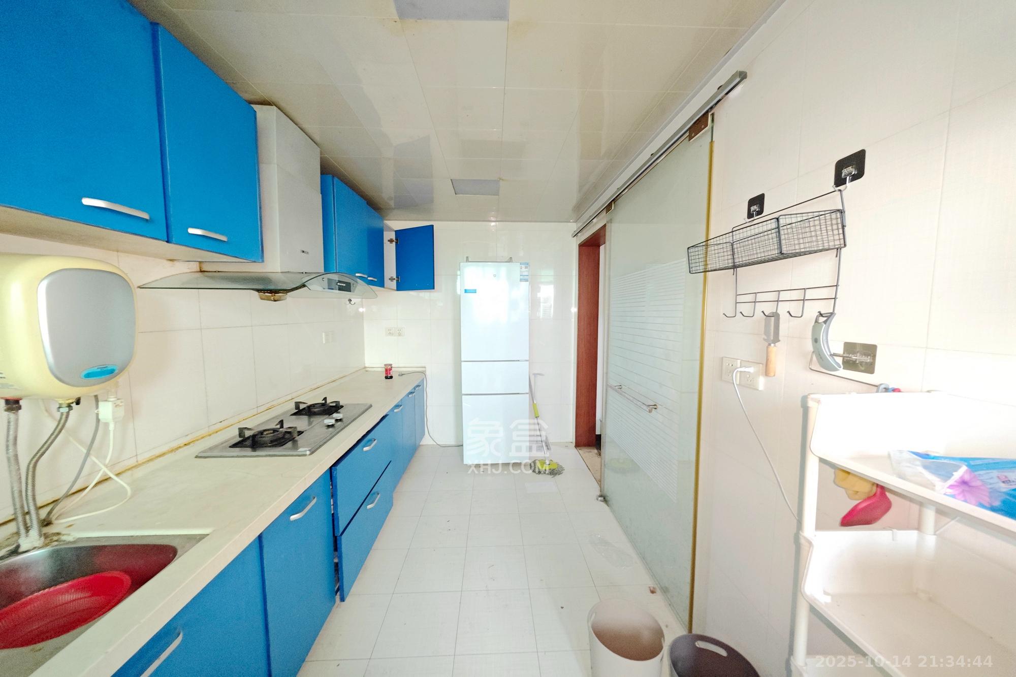 名都花园 3室2厅2卫 95.0万 名都花园 3室2厅2卫 95.0万厨房