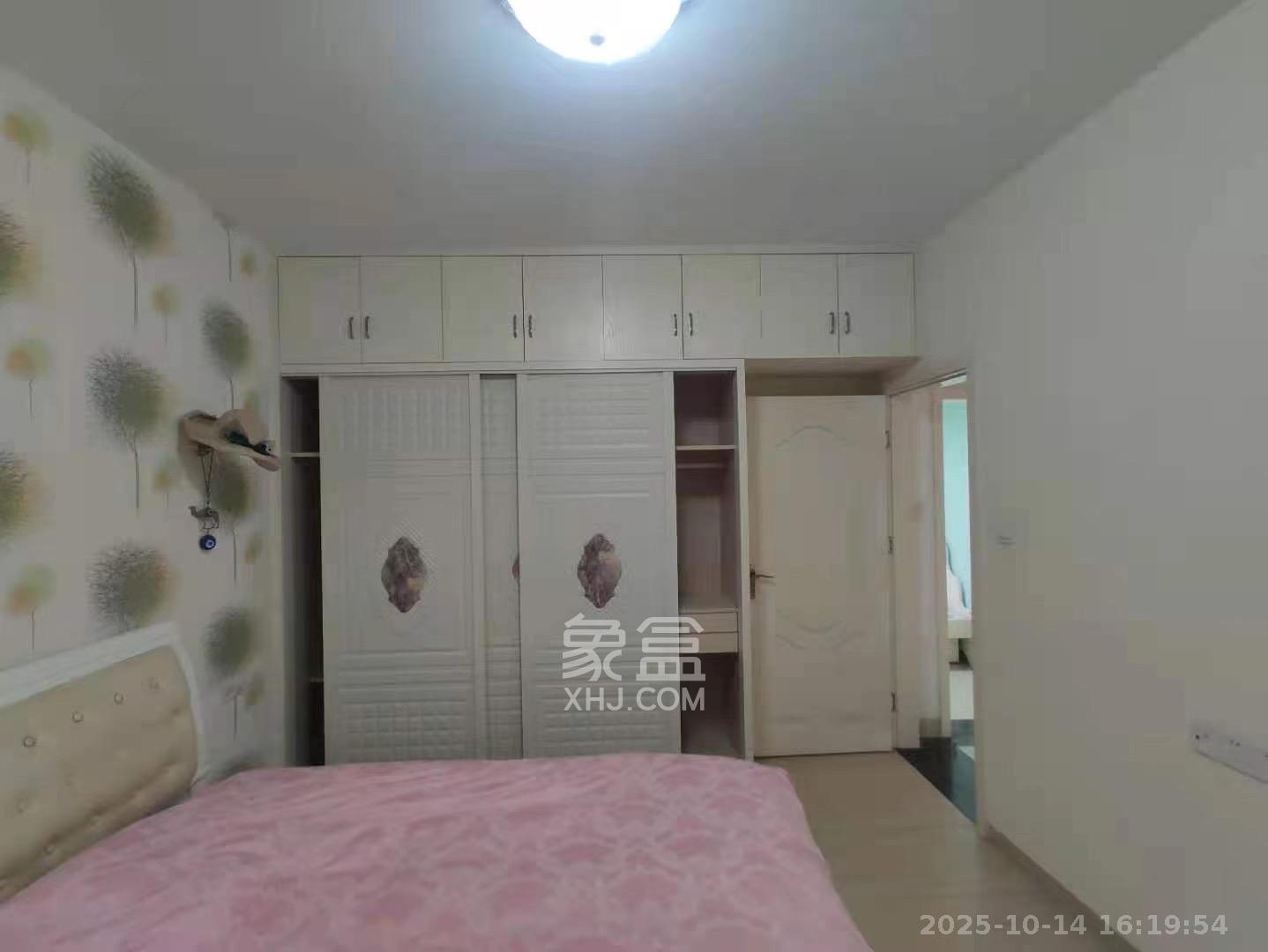 保利麓谷林语C区  3室2厅1卫    2600.0元/月室内图