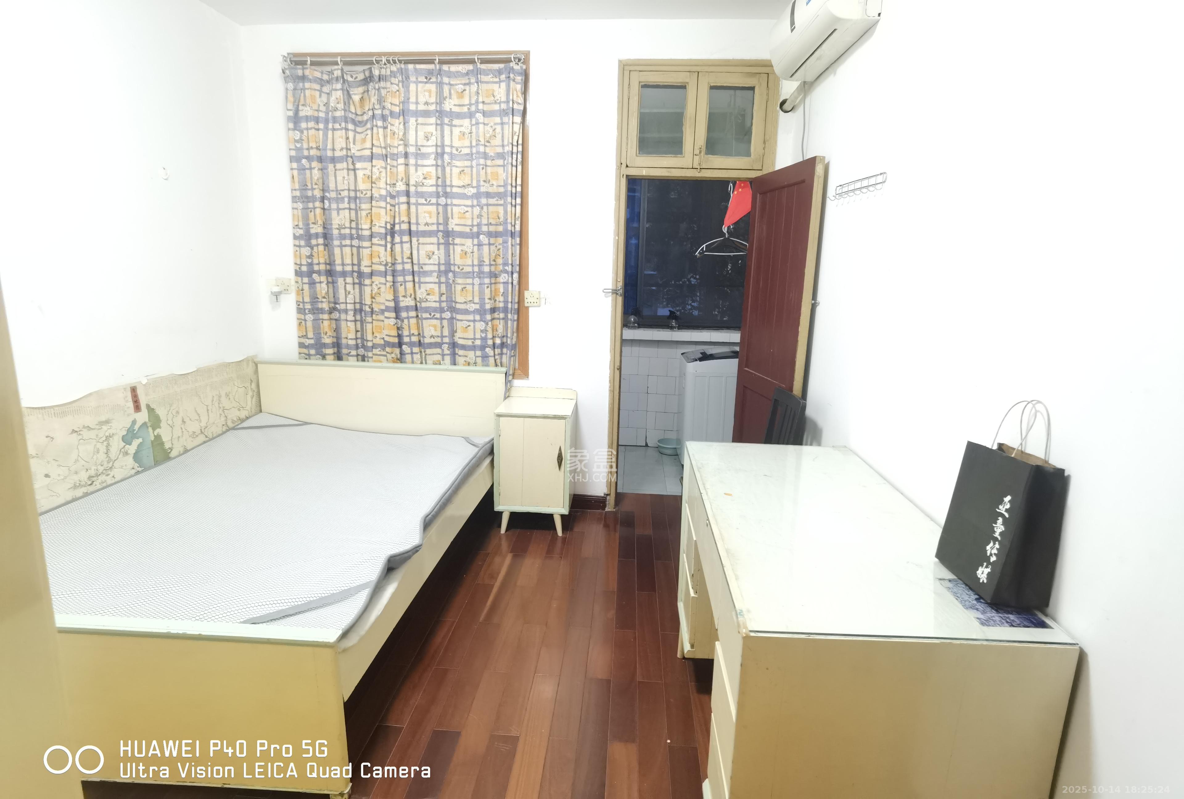 省木材公司宿舍(原欧园木材厂宿舍)  3室1厅1卫    1800.0元/月 省木材公司宿舍(原欧园木材厂宿舍)  3室1厅1卫    1800.0元/月室内图