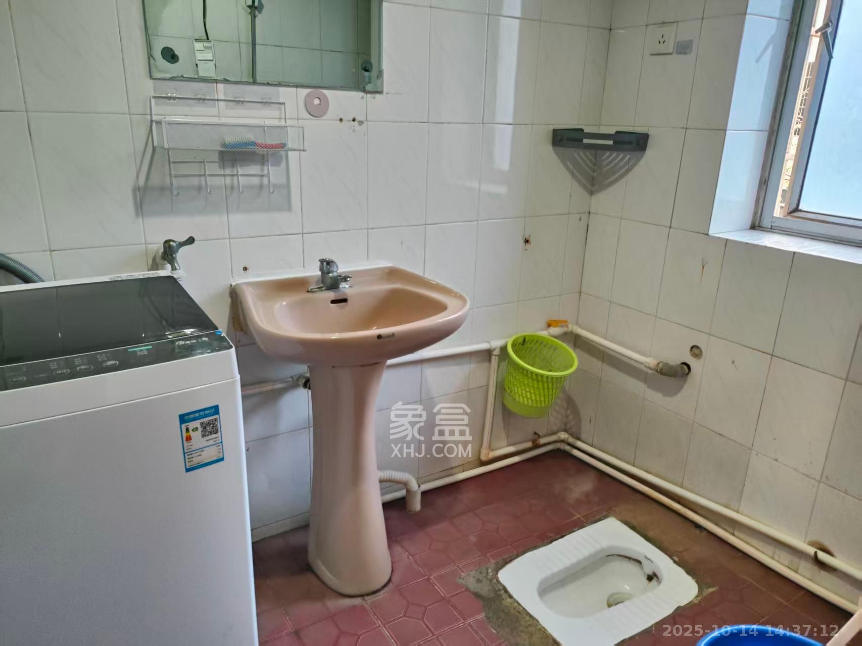 机械化宿舍  2室1厅1卫    1400.0元/月室内图