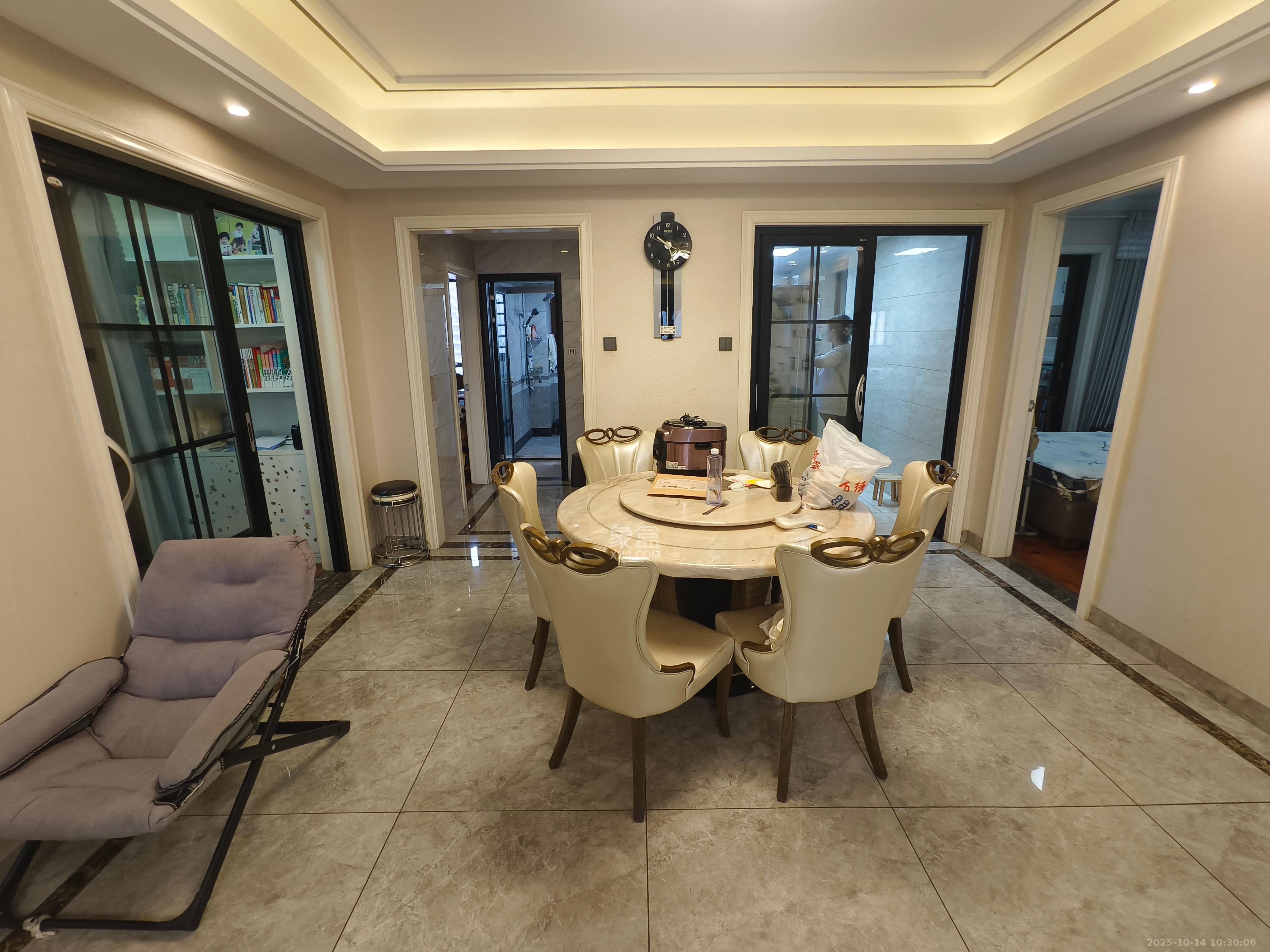 美洲故事高层  3室2厅2卫    4200.0元/月室内图