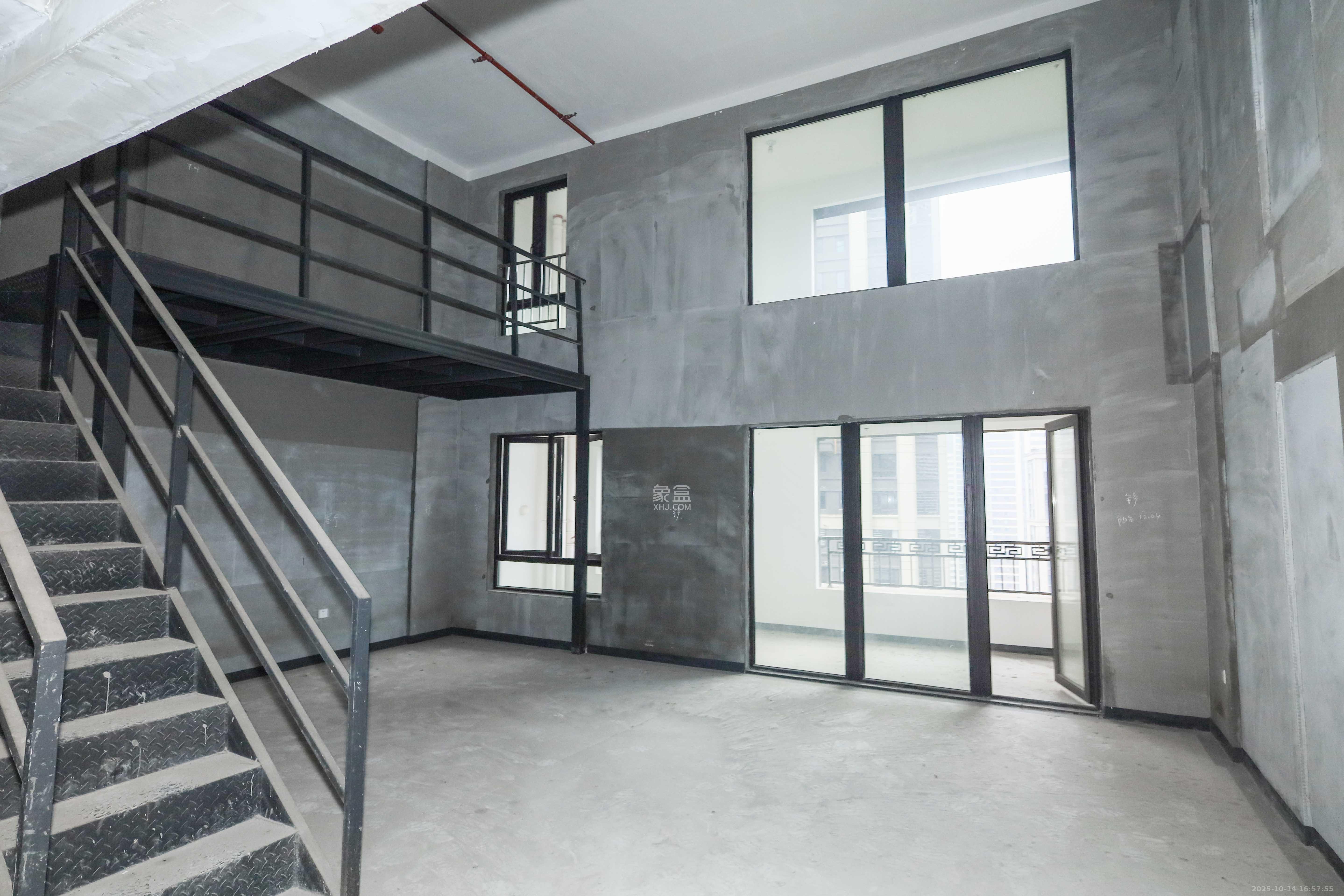 建发央著  4室2厅2卫    253.0万