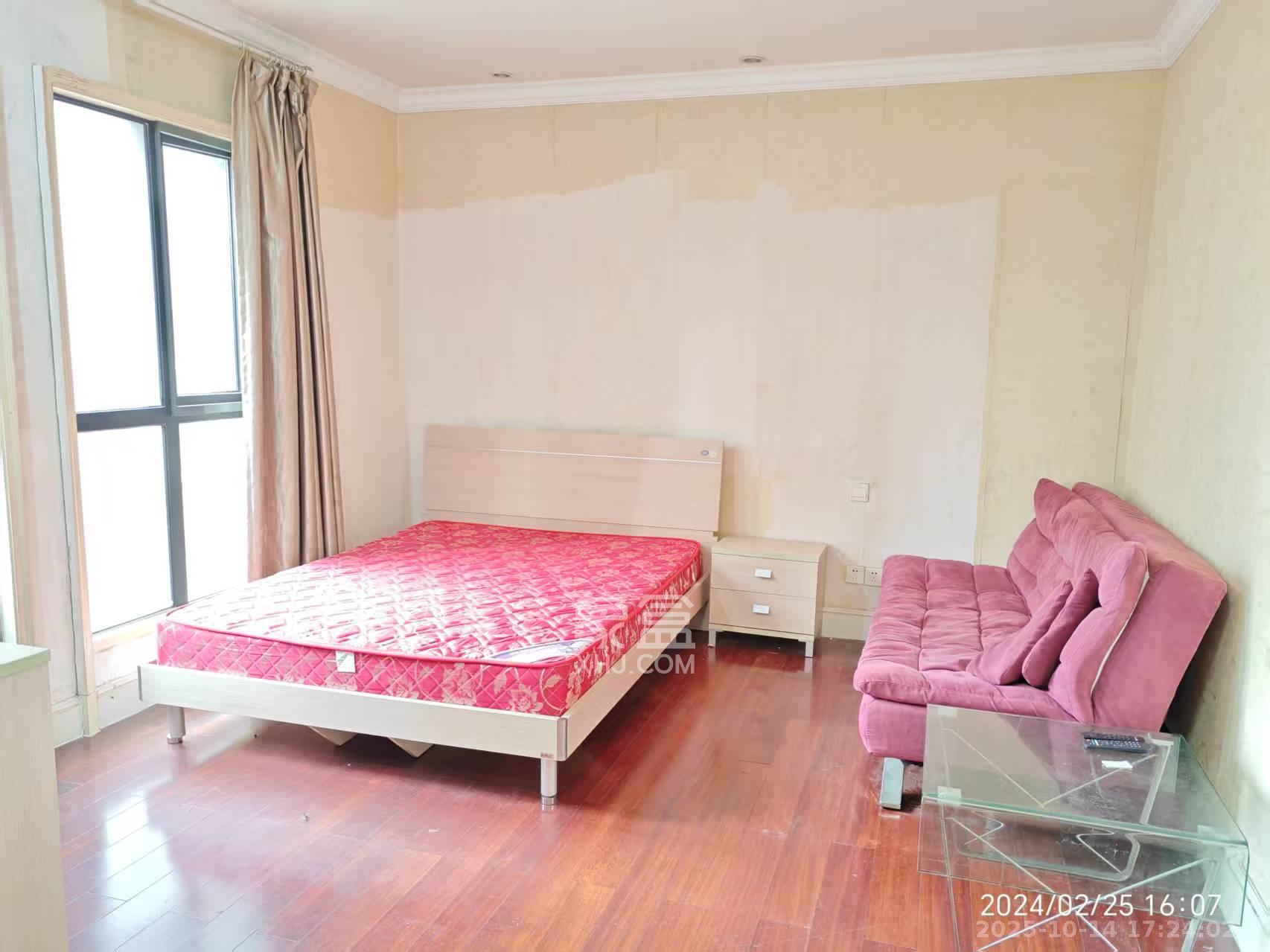 郡原广场  1室1厅1卫    1500.0元/月 郡原广场  1室1厅1卫    1500.0元/月