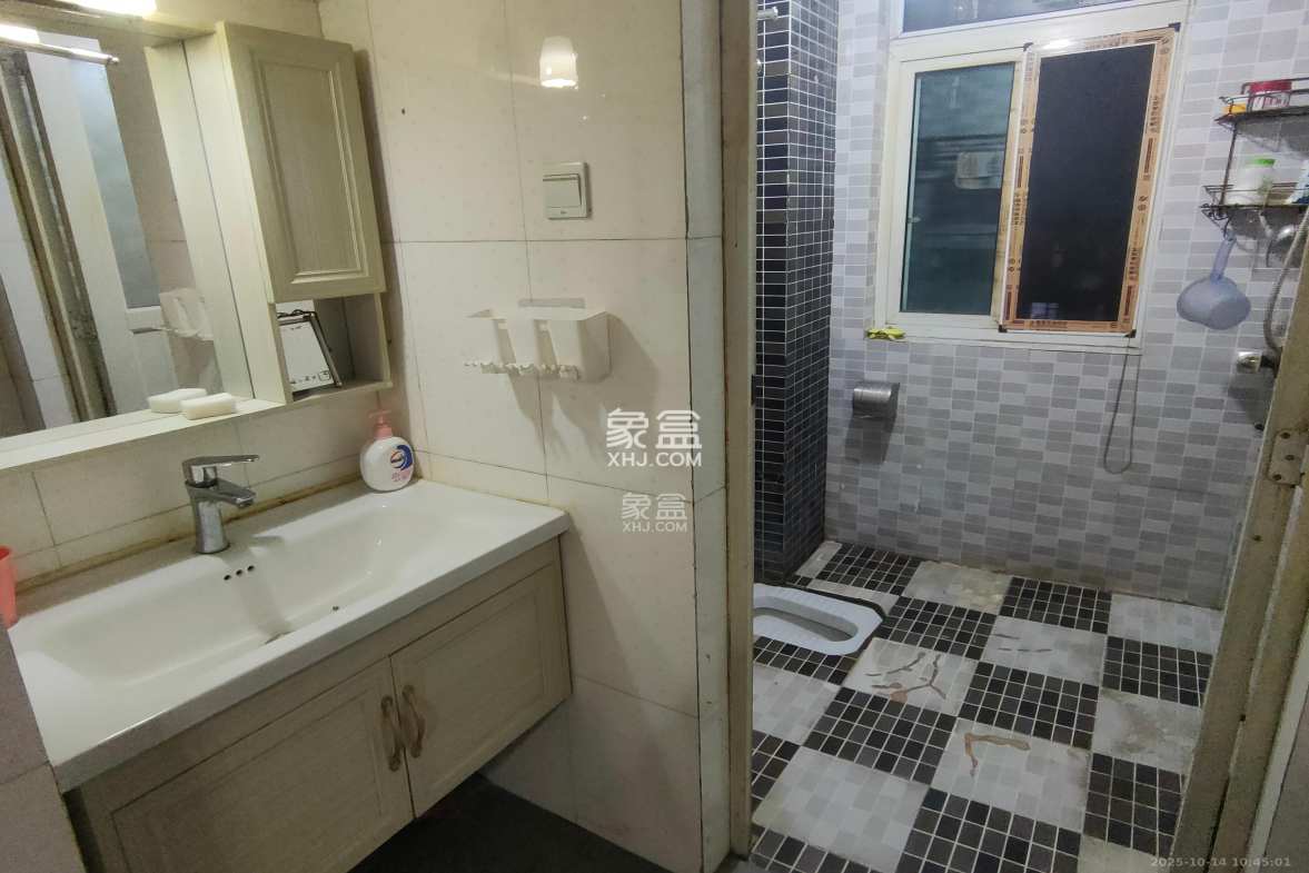 一品东庭 2室2厅1卫 2200.0元/月 一品东庭 2室2厅1卫 2200.0元/月室内图