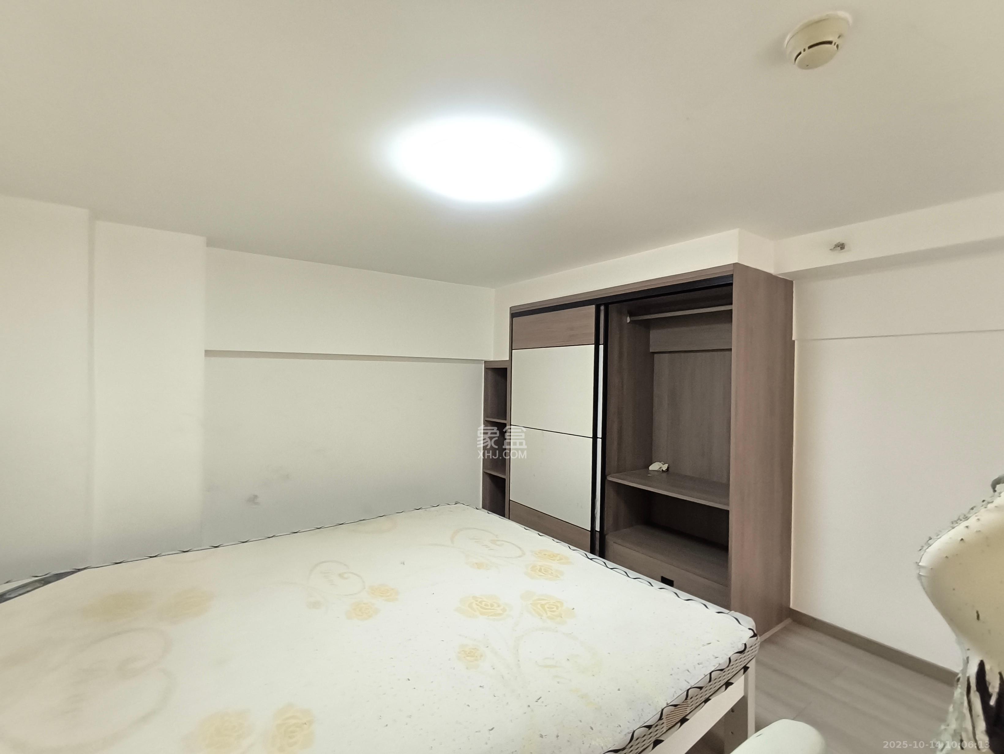 天麓轻奢国际  1室1厅1卫    1500.0元/月室内图