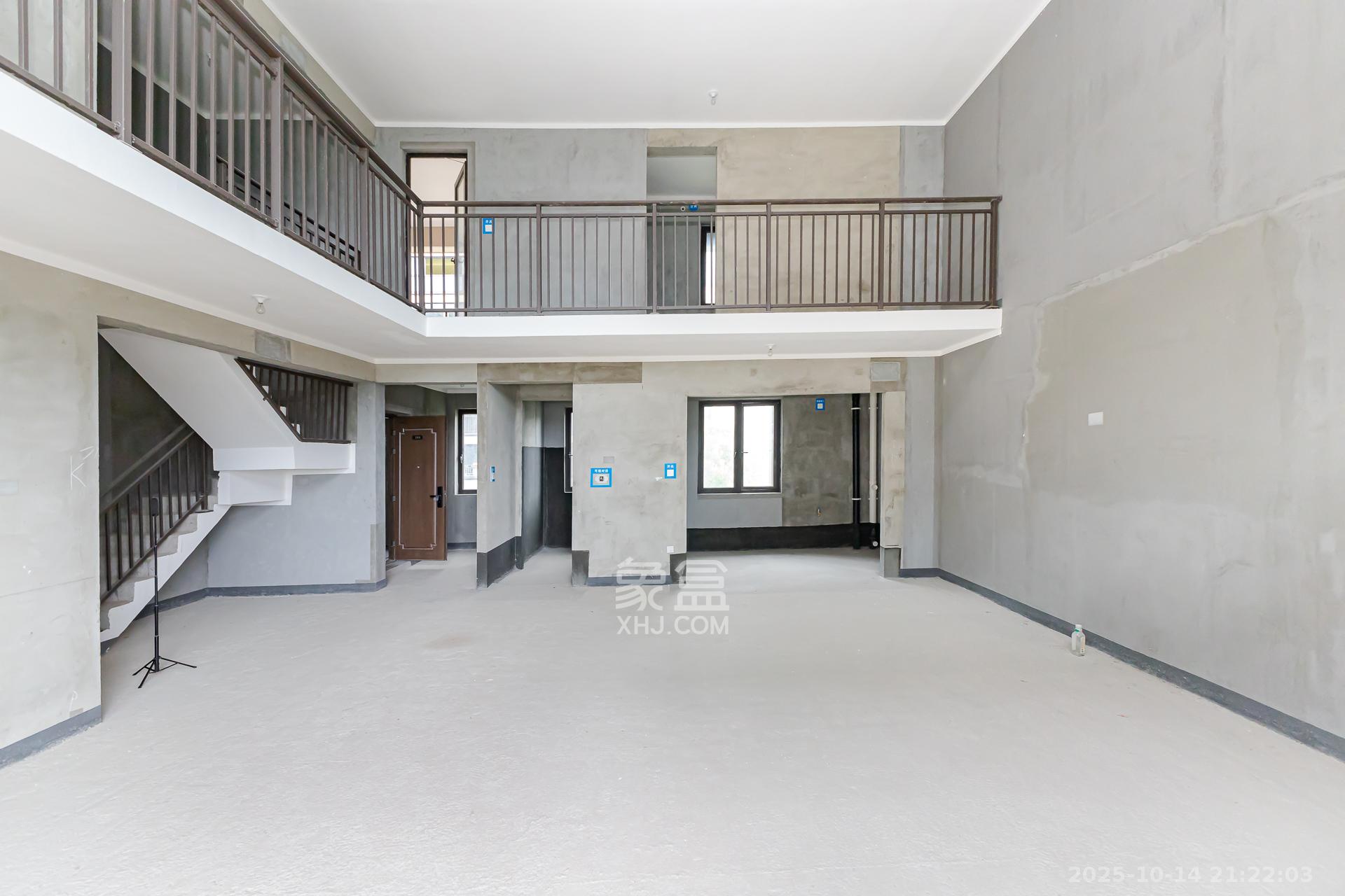 时代建发和著  1室0厅0卫    450.0万 时代建发和著  1室0厅0卫    450.0万客厅