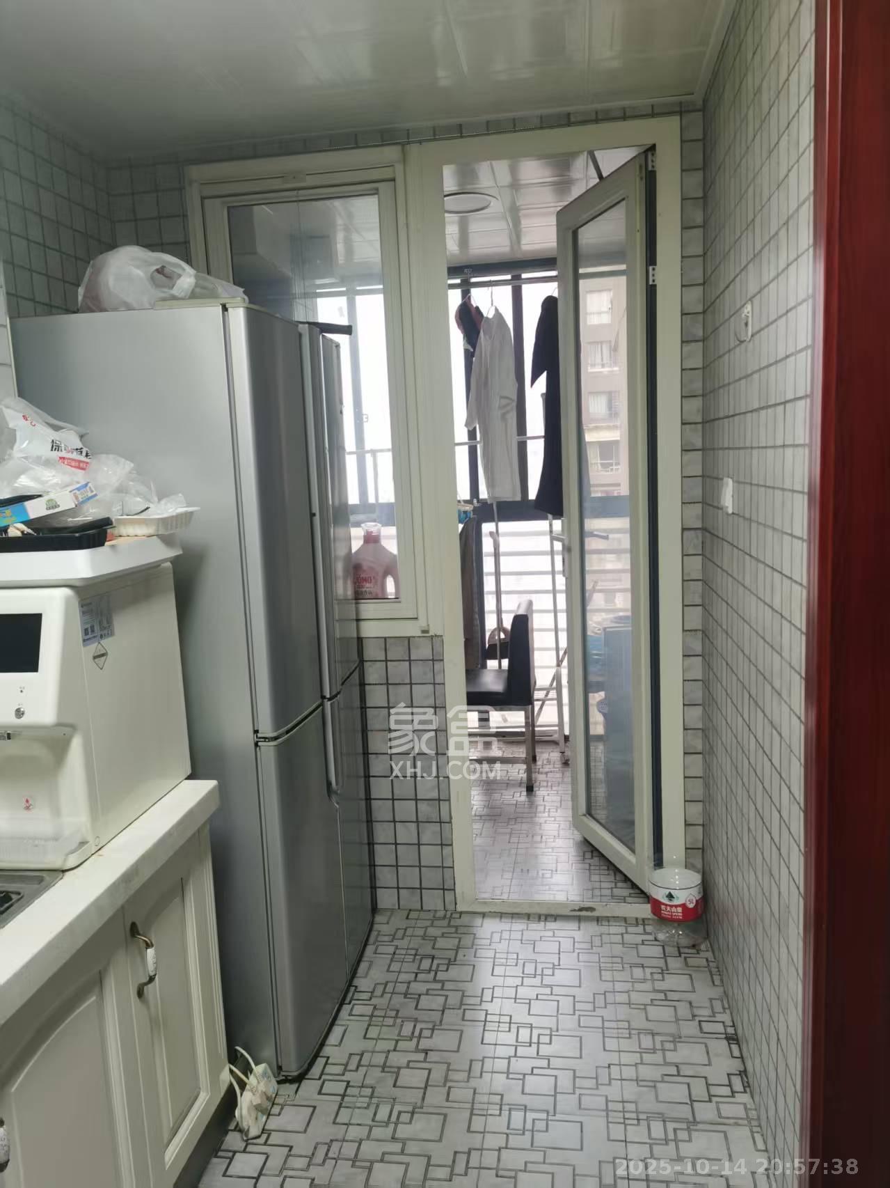 北辰三角洲E5区  1室2厅1卫    3000.0元/月 北辰三角洲E5区  1室2厅1卫    3000.0元/月室内图