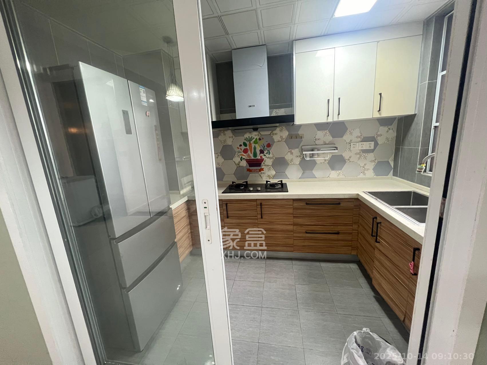 金地格林公馆  3室2厅2卫    3400.0元/月室内图