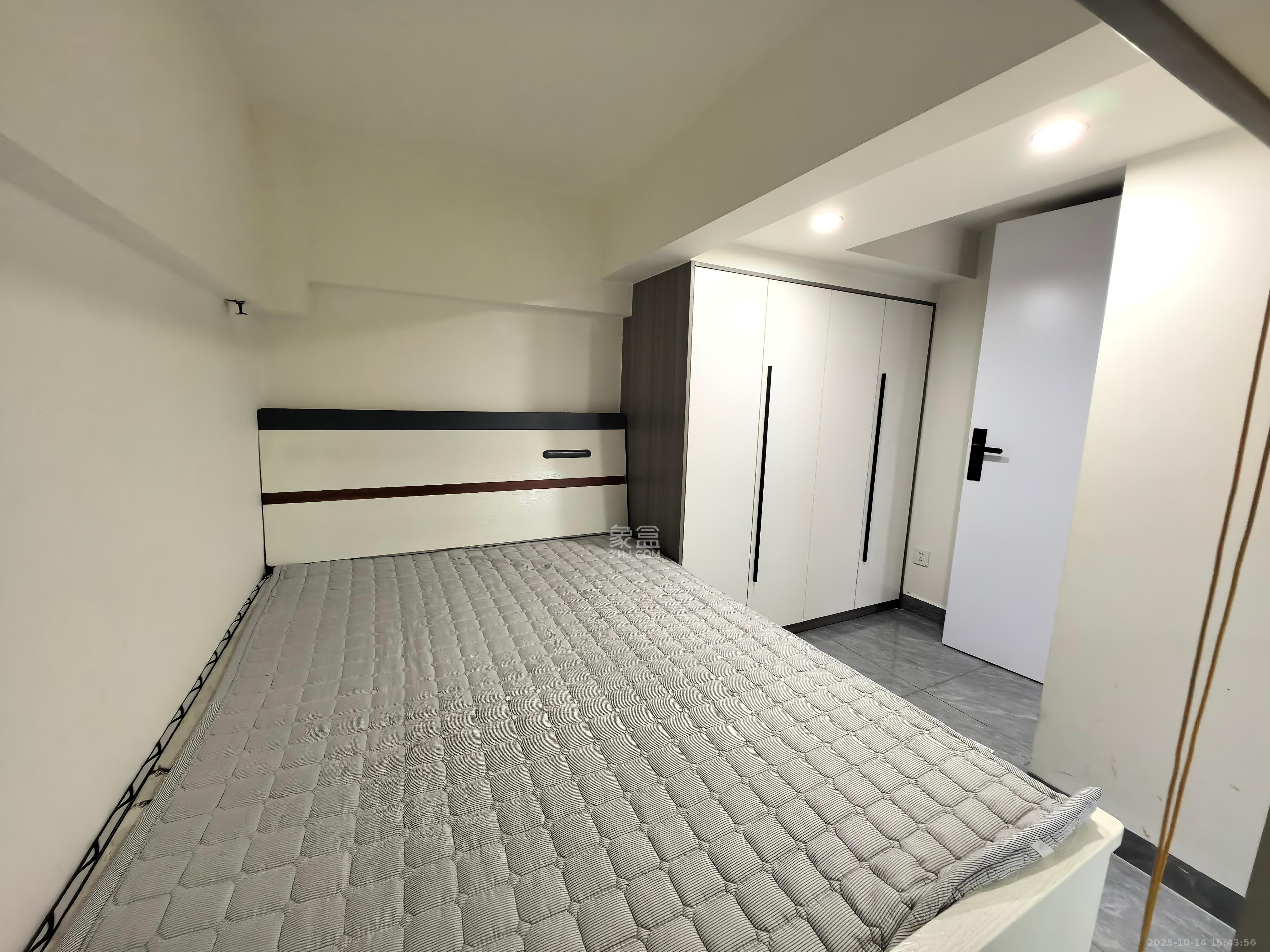 富兴悦府(富兴学府名邸)  2室1厅1卫    1600.0元/月 富兴悦府(富兴学府名邸)  2室1厅1卫    1600.0元/月室内图