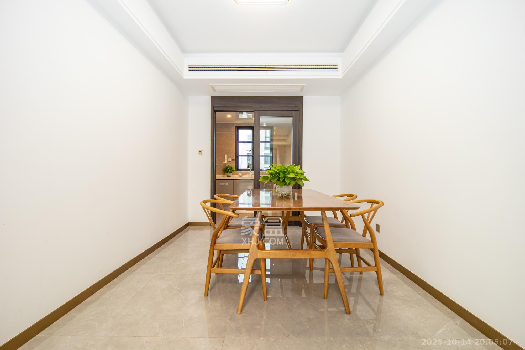 东原麓印长江E区  4室2厅2卫    158.0万 东原麓印长江E区  4室2厅2卫    158.0万其他