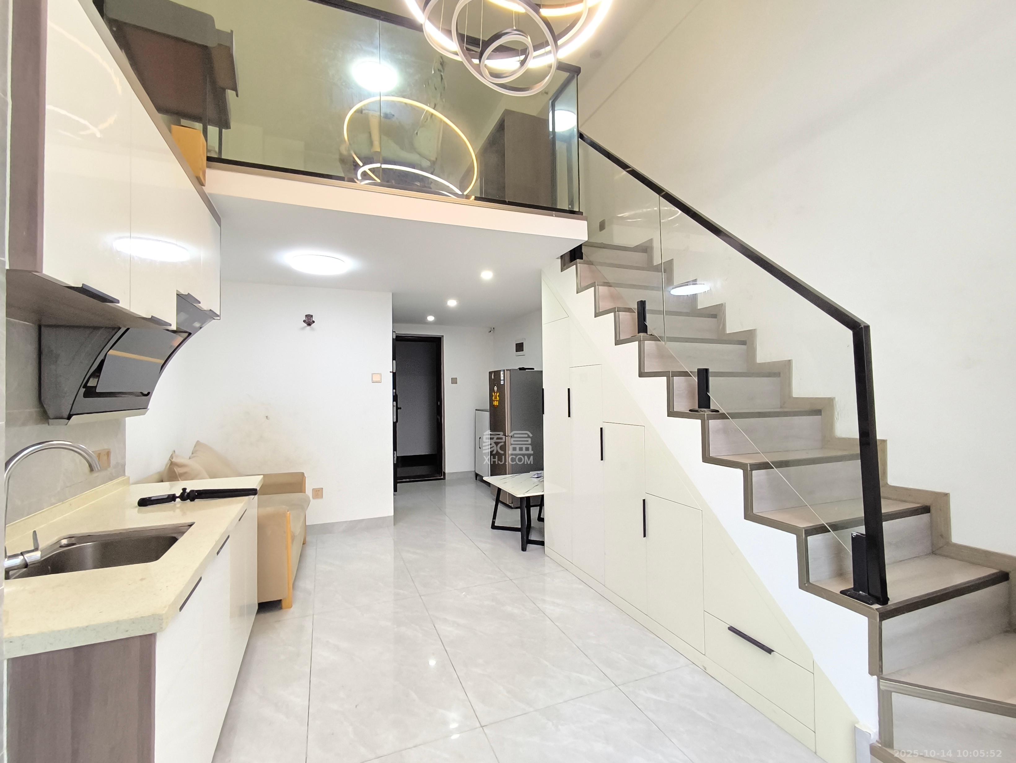 天麓轻奢国际 1室1厅1卫 1500.0元/月 天麓轻奢国际 1室1厅1卫 1500.0元/月室内图