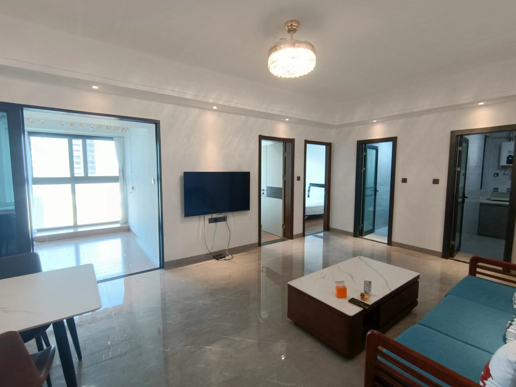 华润中心 2室1厅1卫 4000.0元/月 华润中心 2室1厅1卫 4000.0元/月室内图