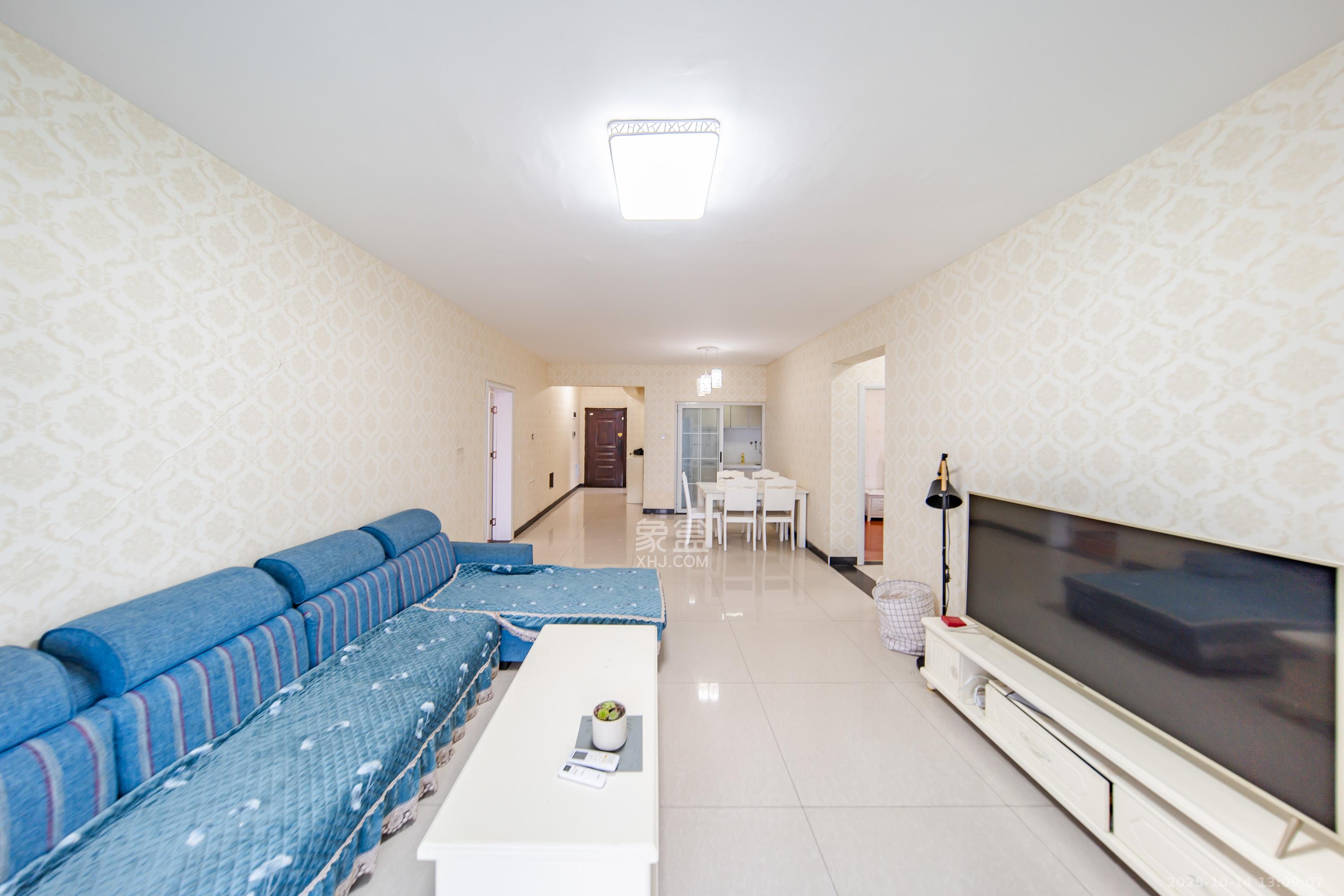 湘熙水郡（观澜海赋家园）  4室2厅2卫    160.0万客厅