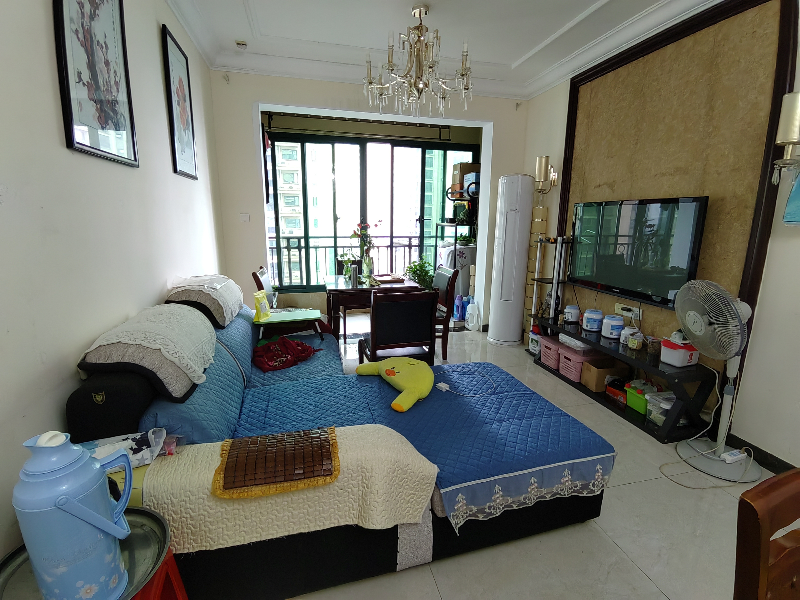 恒大绿洲  1室1厅1卫    1400.0元/月 恒大绿洲  1室1厅1卫    1400.0元/月室内图